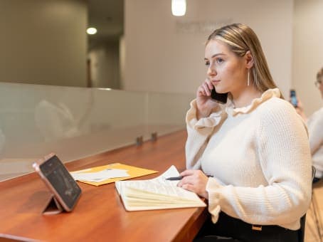 OR, Lake Oswego - Centerpointe image 15