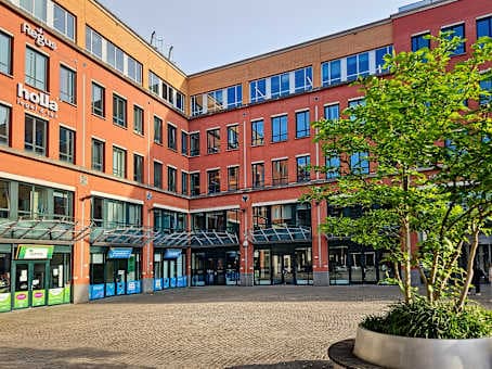 Den Bosch, Stationsplein image 15