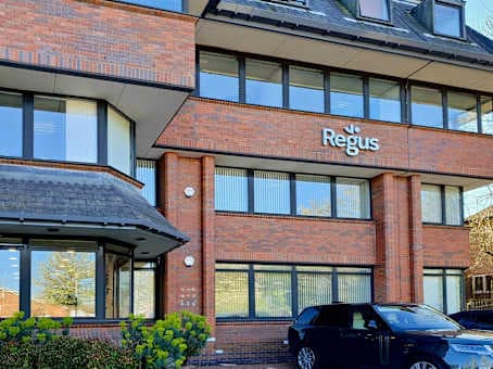 HORSHAM, Worthing Road image 10 HORSHAM, Worthing Road image 10