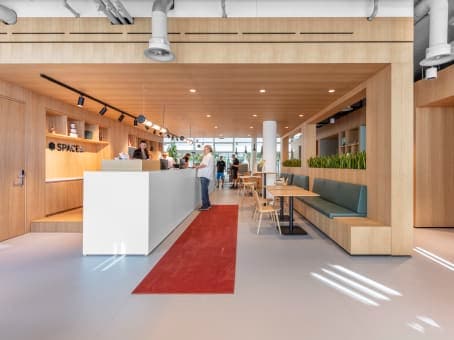 ZUG, Spaces Main Station image 10