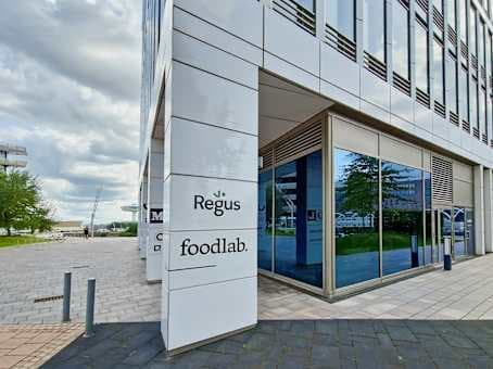 HAMBURG, SIGNATURE HafenCity image 13