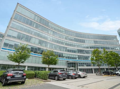 BRUSSEL, TOO Brussels Airport image 10