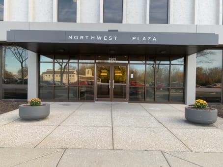IN, Indianapolis - W 86th St. image 15