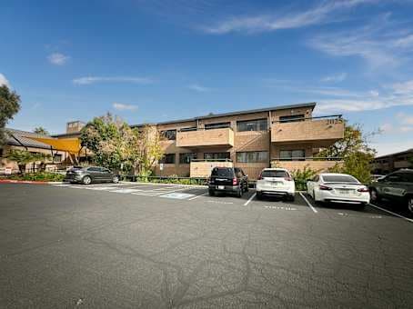 AZ, Phoenix - 3rd St image 13
