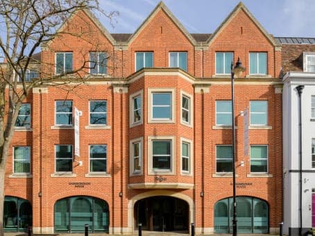 WINDSOR, Thames Street image 9