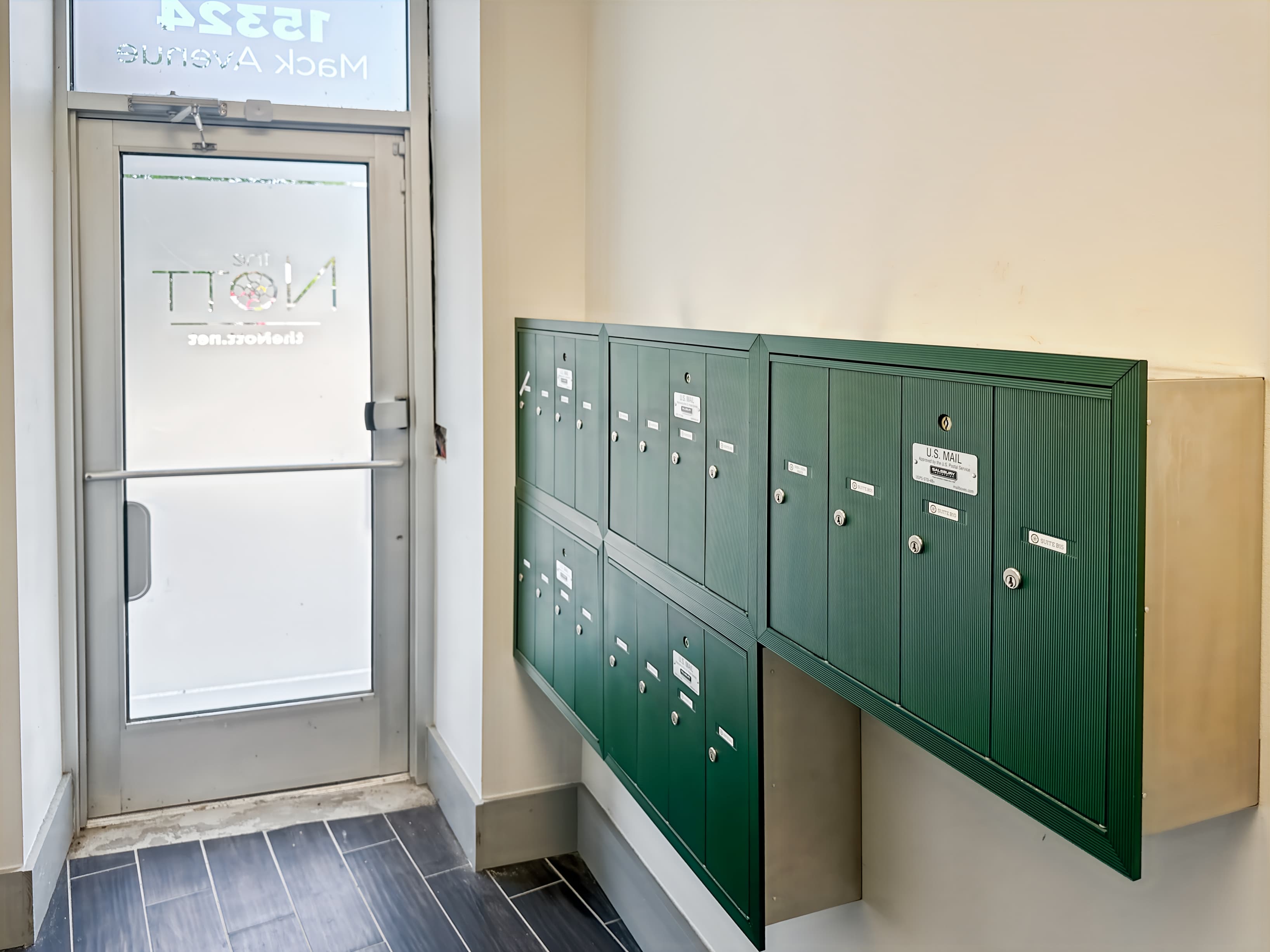 MI, Grosse Pointe Park - Mack Ave image 7