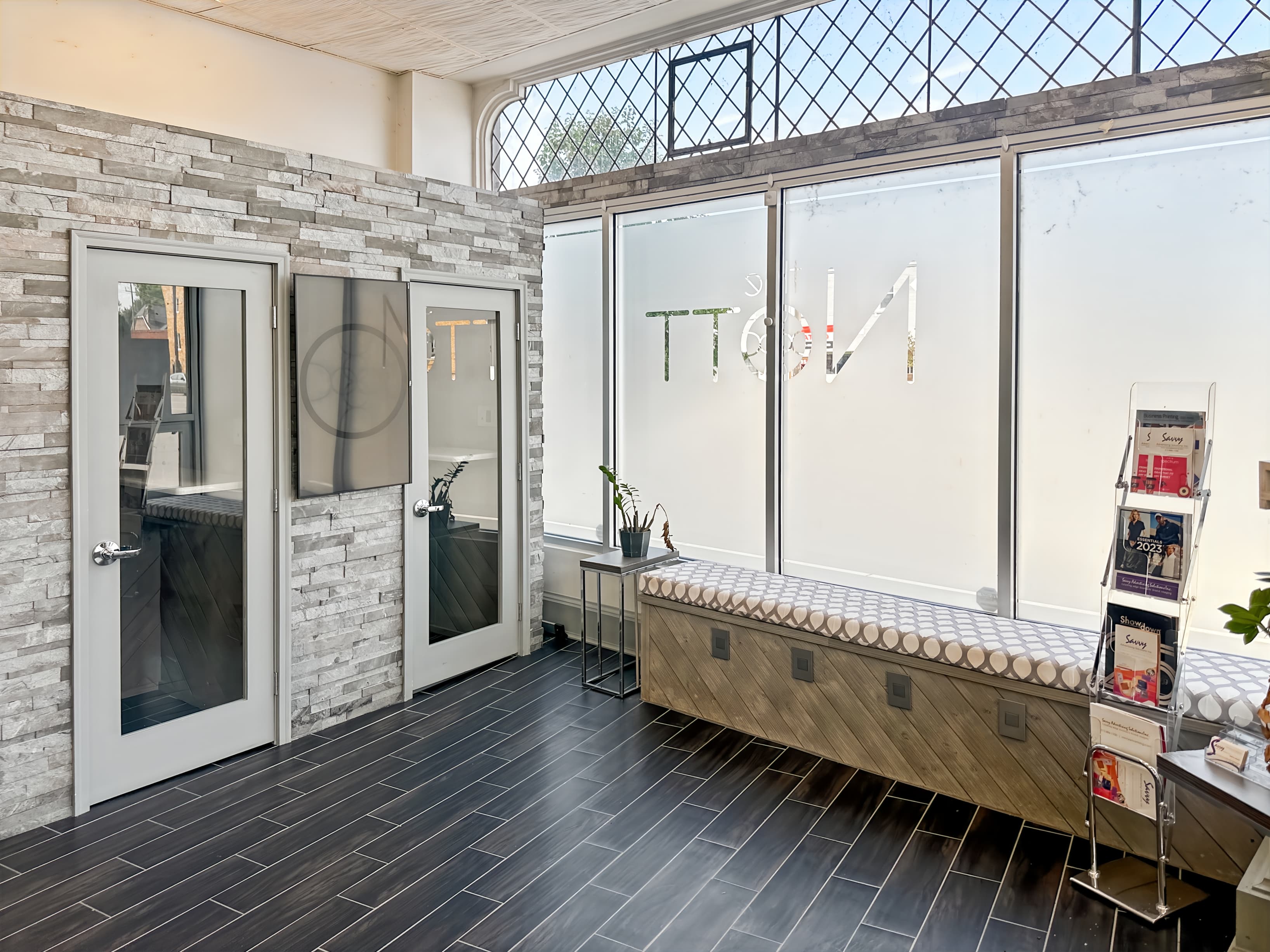 MI, Grosse Pointe Park - Mack Ave image 4