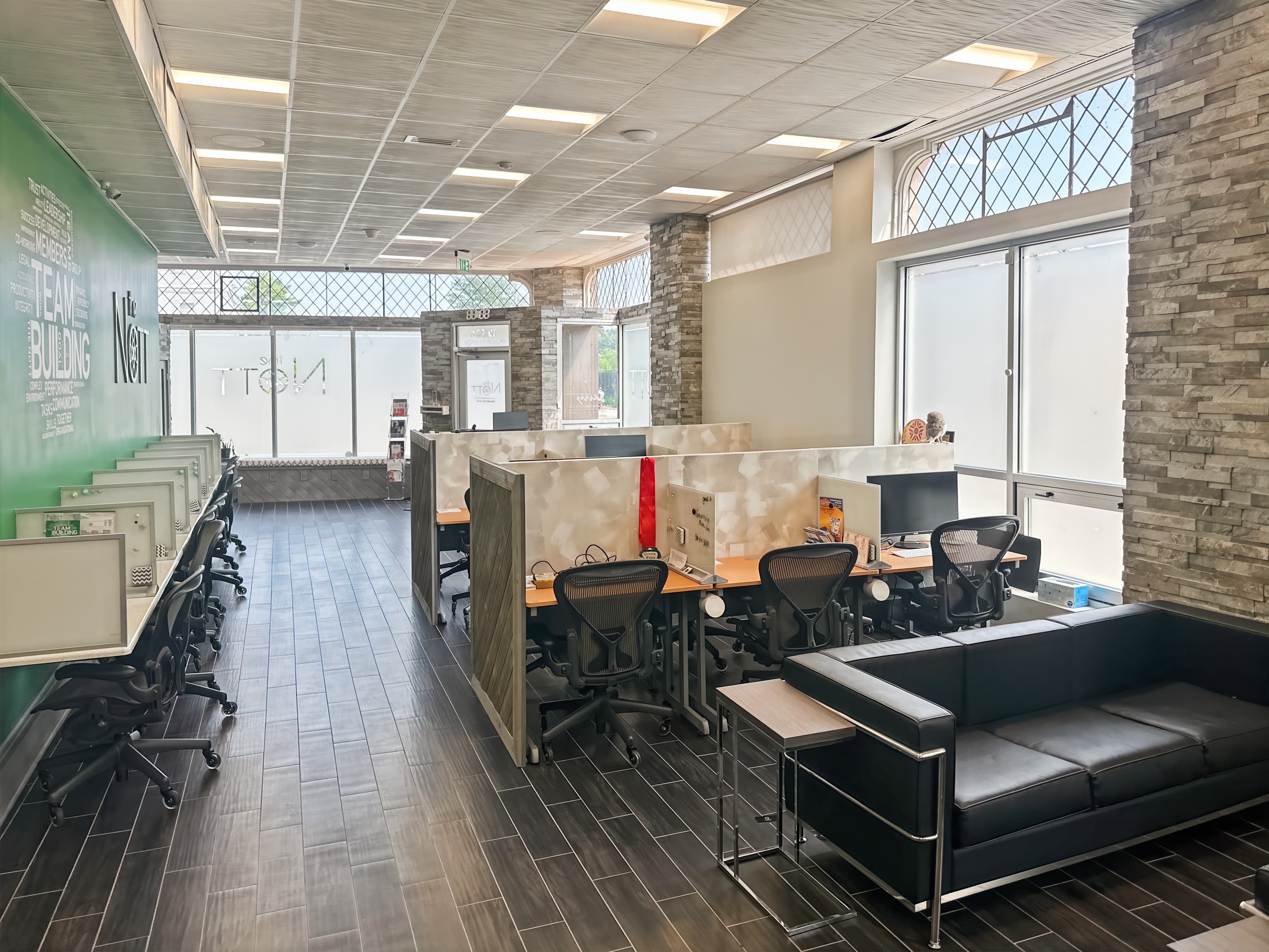 MI, Grosse Pointe Park - Mack Ave image 2