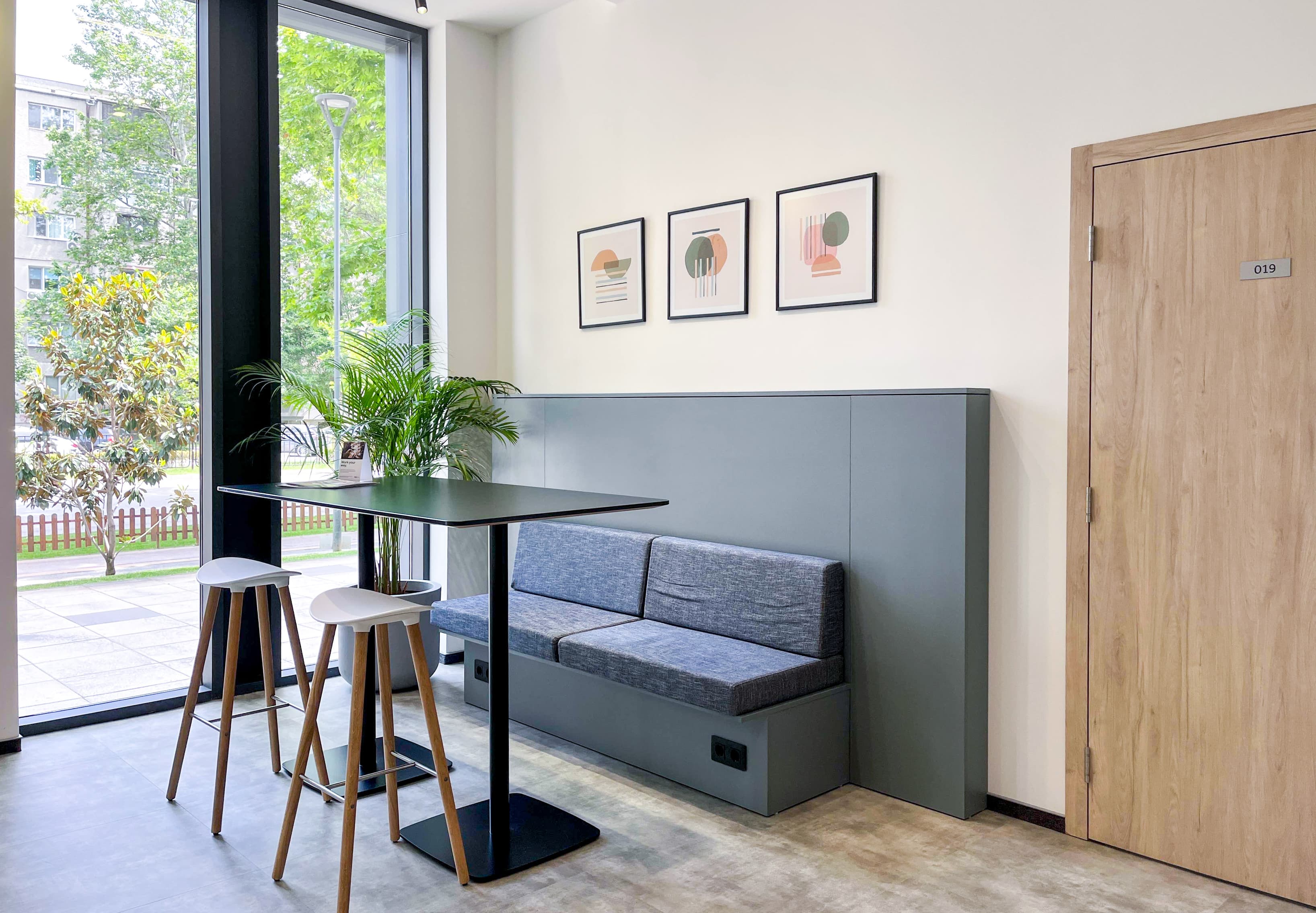 Plovdiv, Kamenitza Park (EUR) image 11