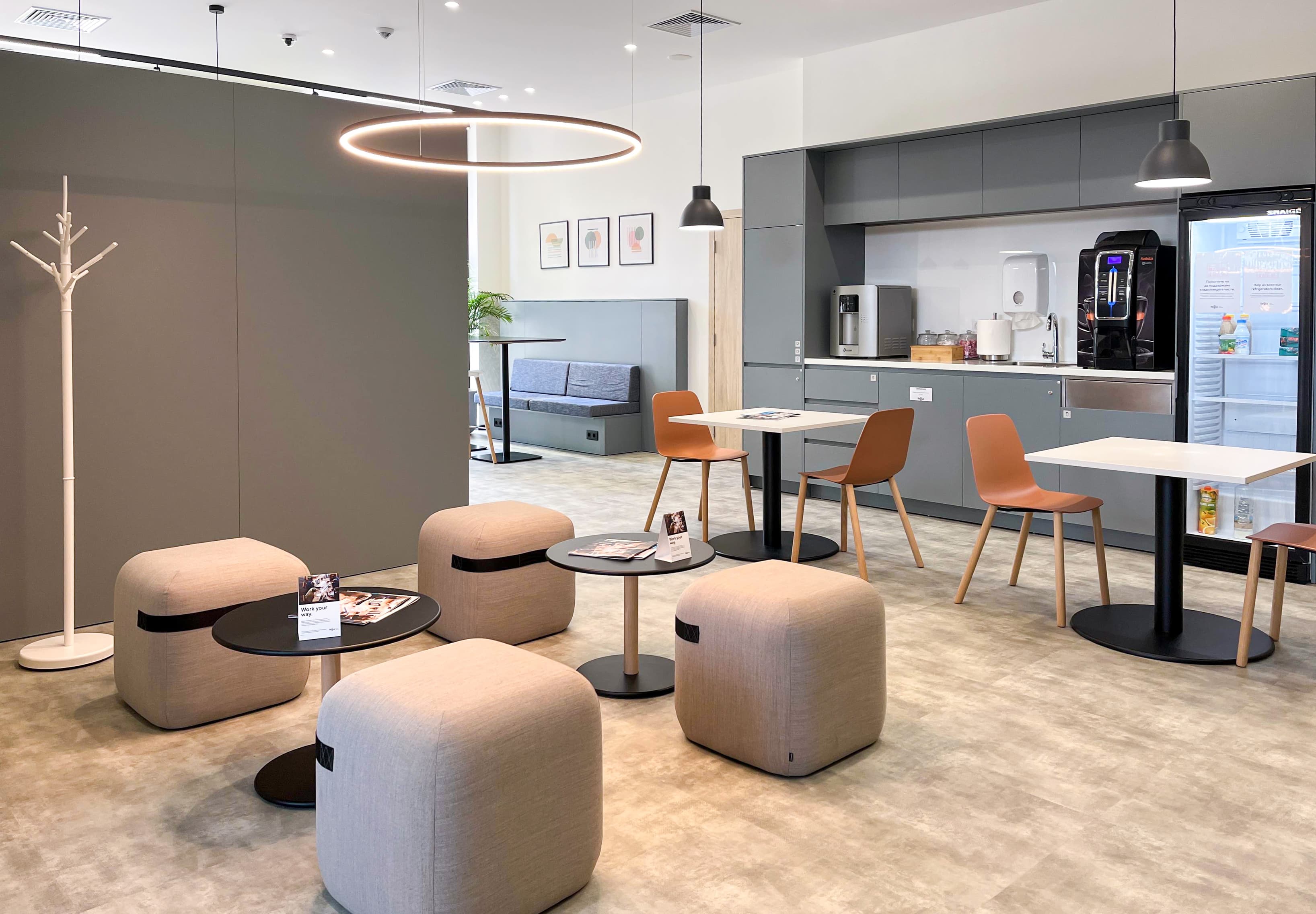 Plovdiv, Kamenitza Park (EUR) image 8