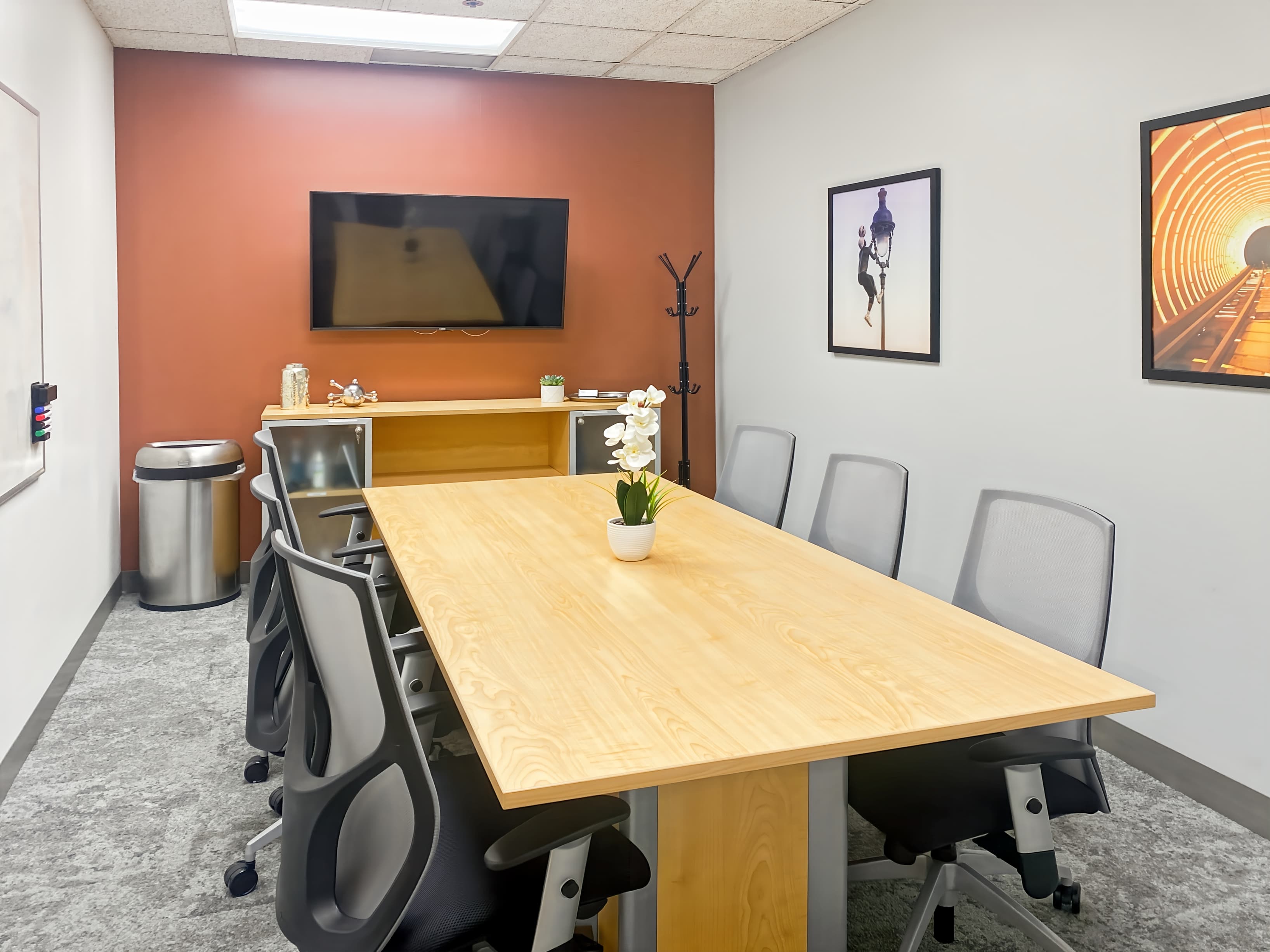 CA, Laguna Hills - Carlota Plaza image 5 CA, Laguna Hills - Carlota Plaza image 5