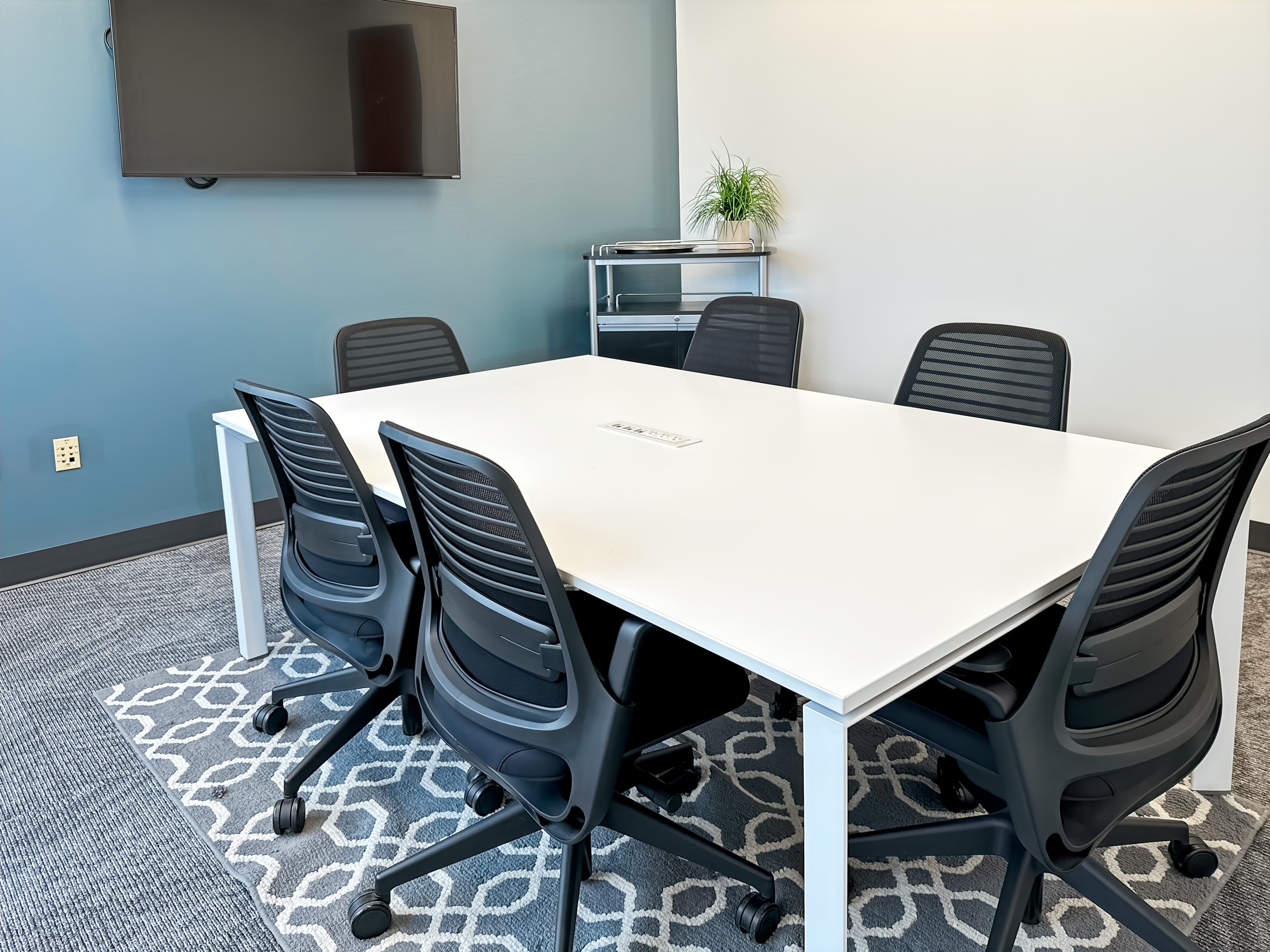 CA, Woodland Hills - Trillium Towers Center image 1 CA, Woodland Hills - Trillium Towers Center image 1