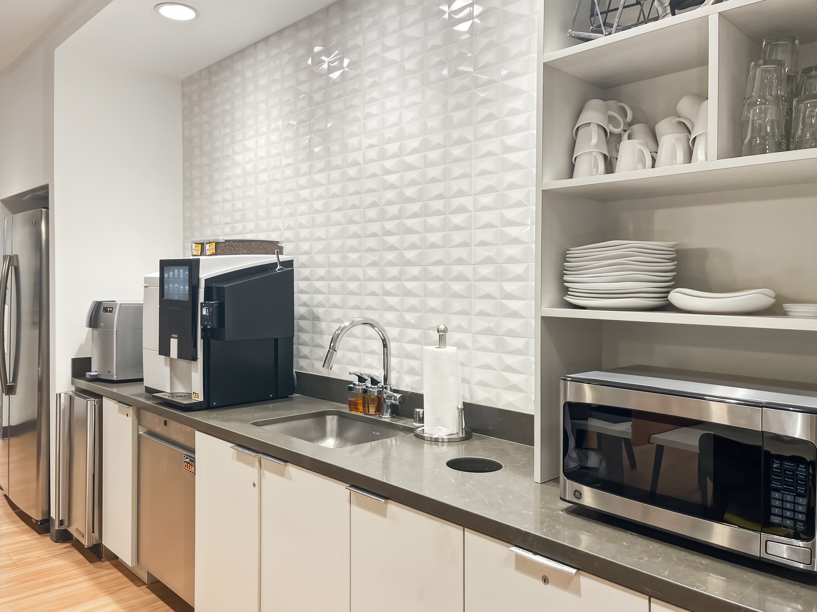 CA, Newport Beach - 5000 Birch Street image 11 CA, Newport Beach - 5000 Birch Street image 11