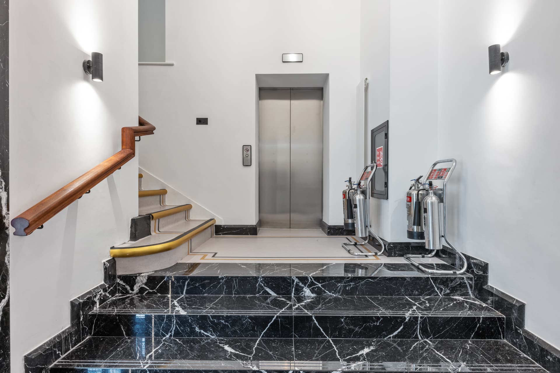 Belfast, Pearl Assurance House image 14