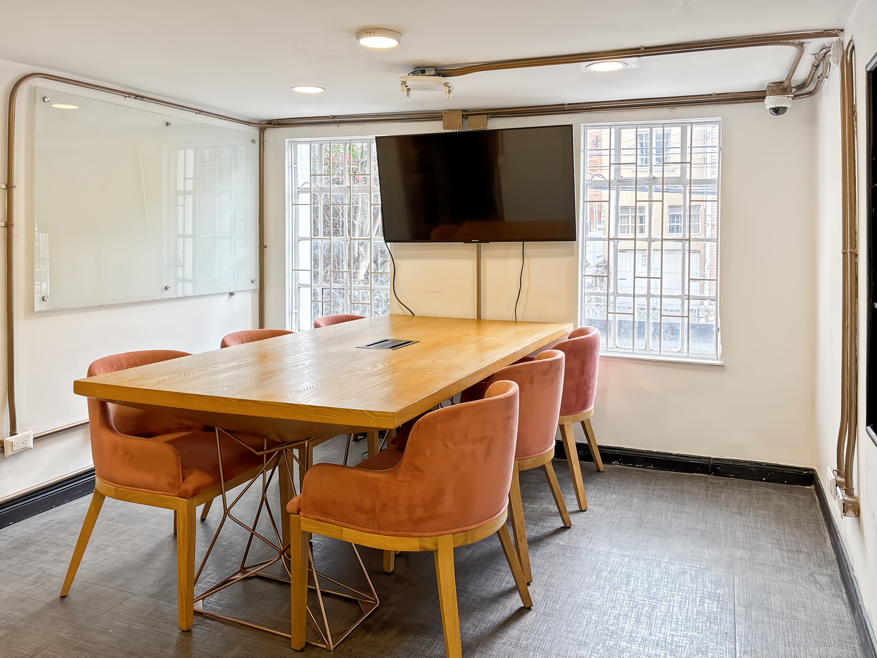 Bogota, Casa Rosada image 11