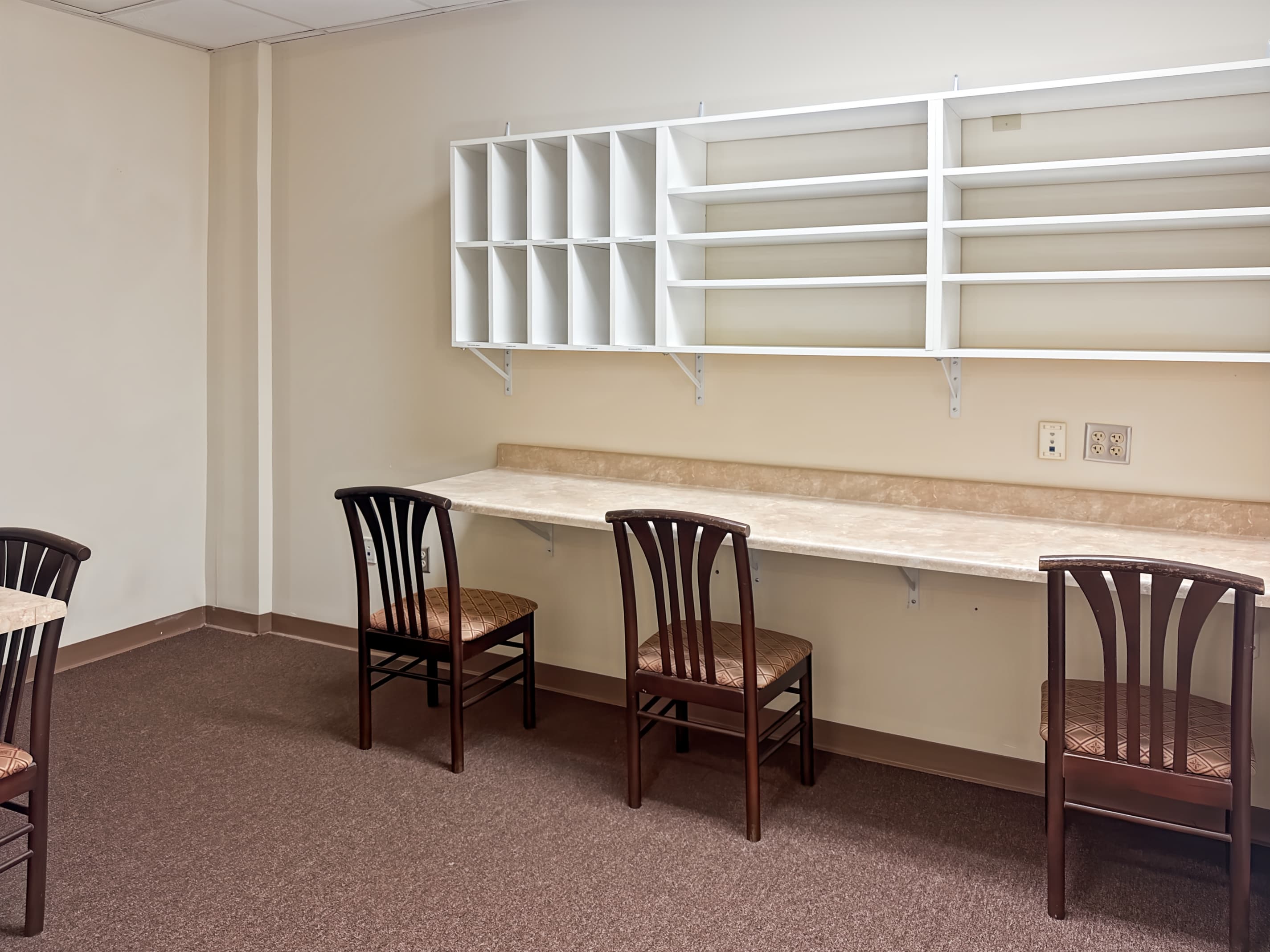 MD, Hagerstown - W Washington St image 4