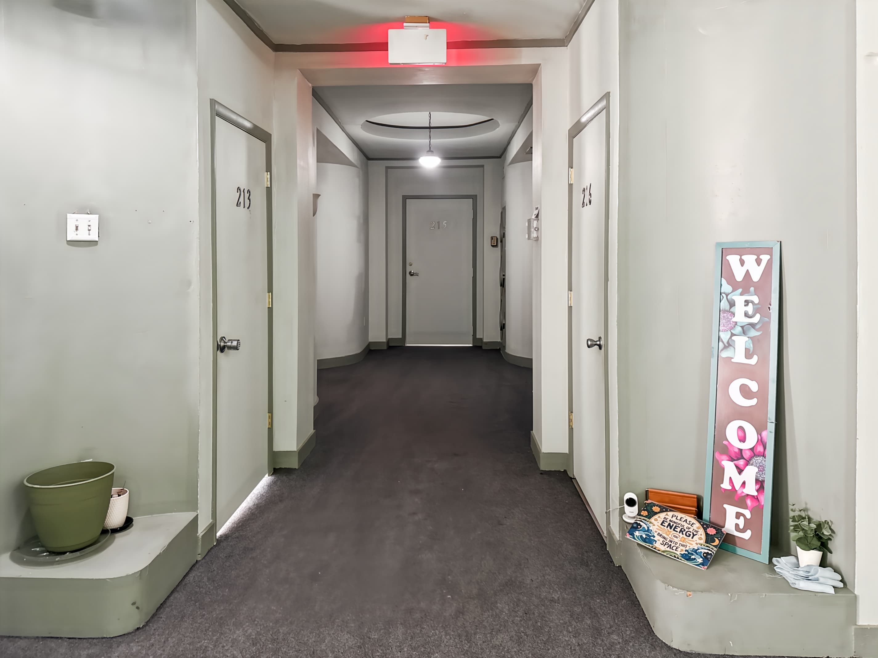 MD, Hagerstown - W Washington St image 7