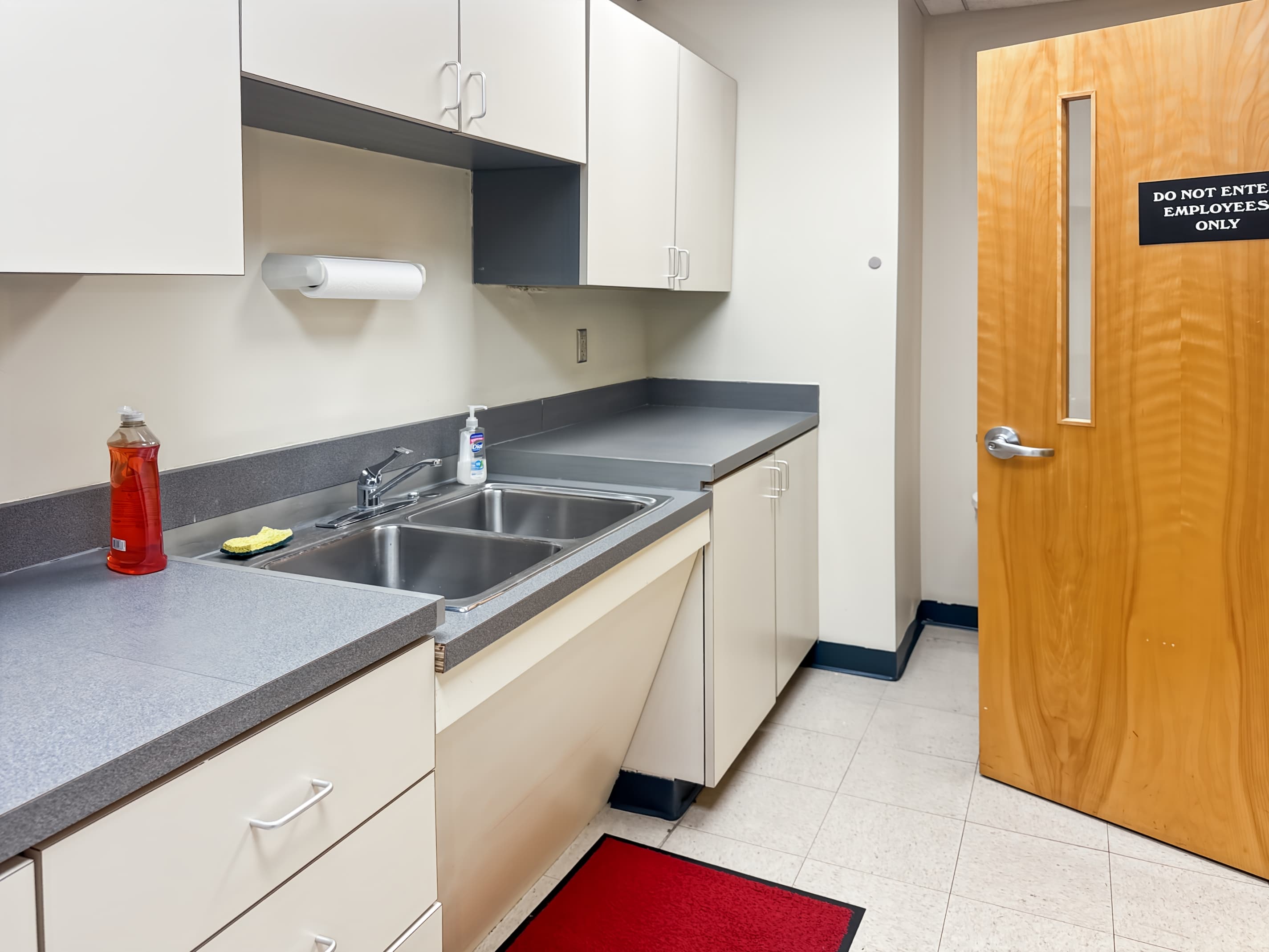 MD, Hagerstown - W Washington St image 10