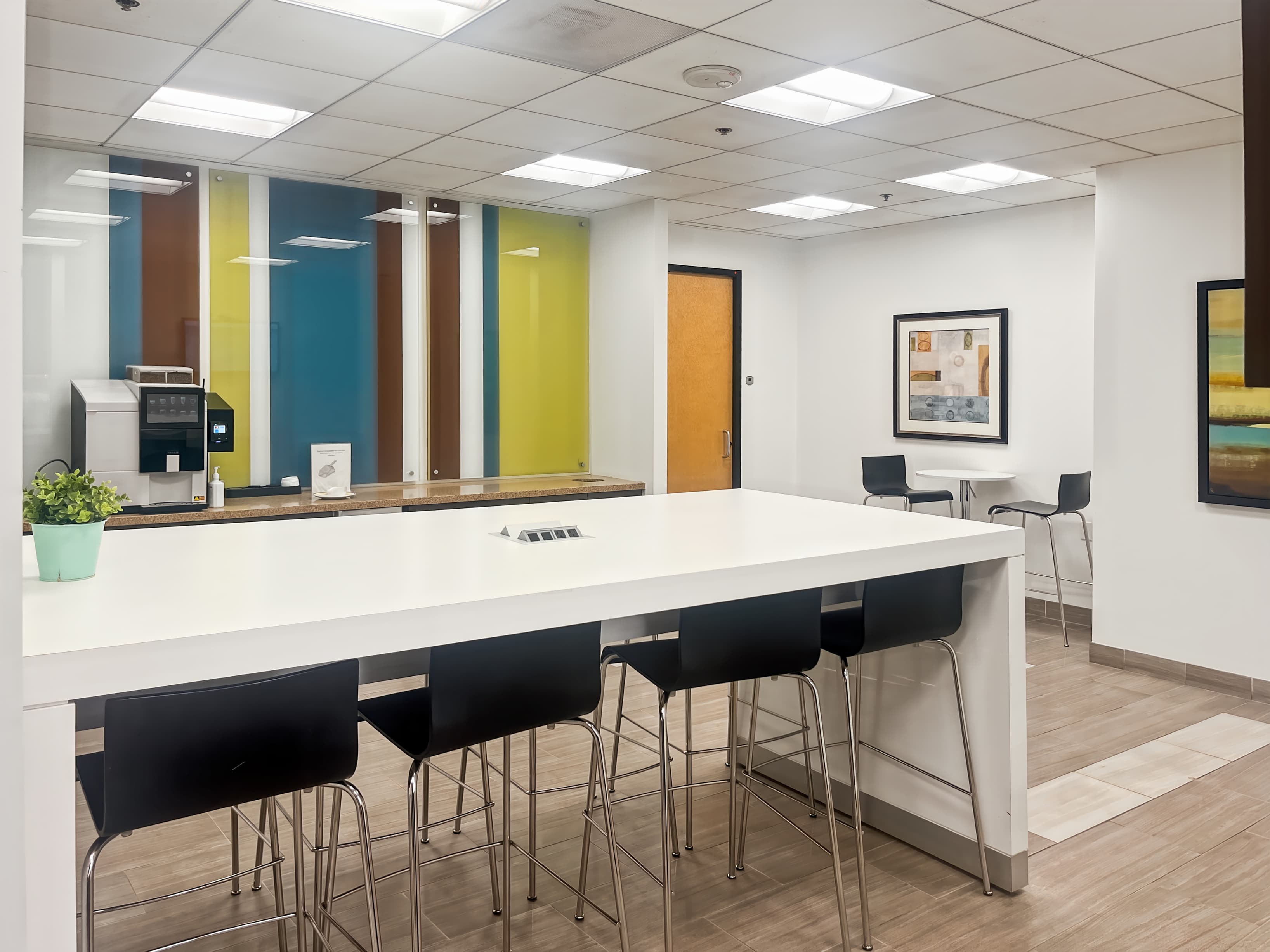 CA, San Diego - Emerald Plaza image 6 CA, San Diego - Emerald Plaza image 6