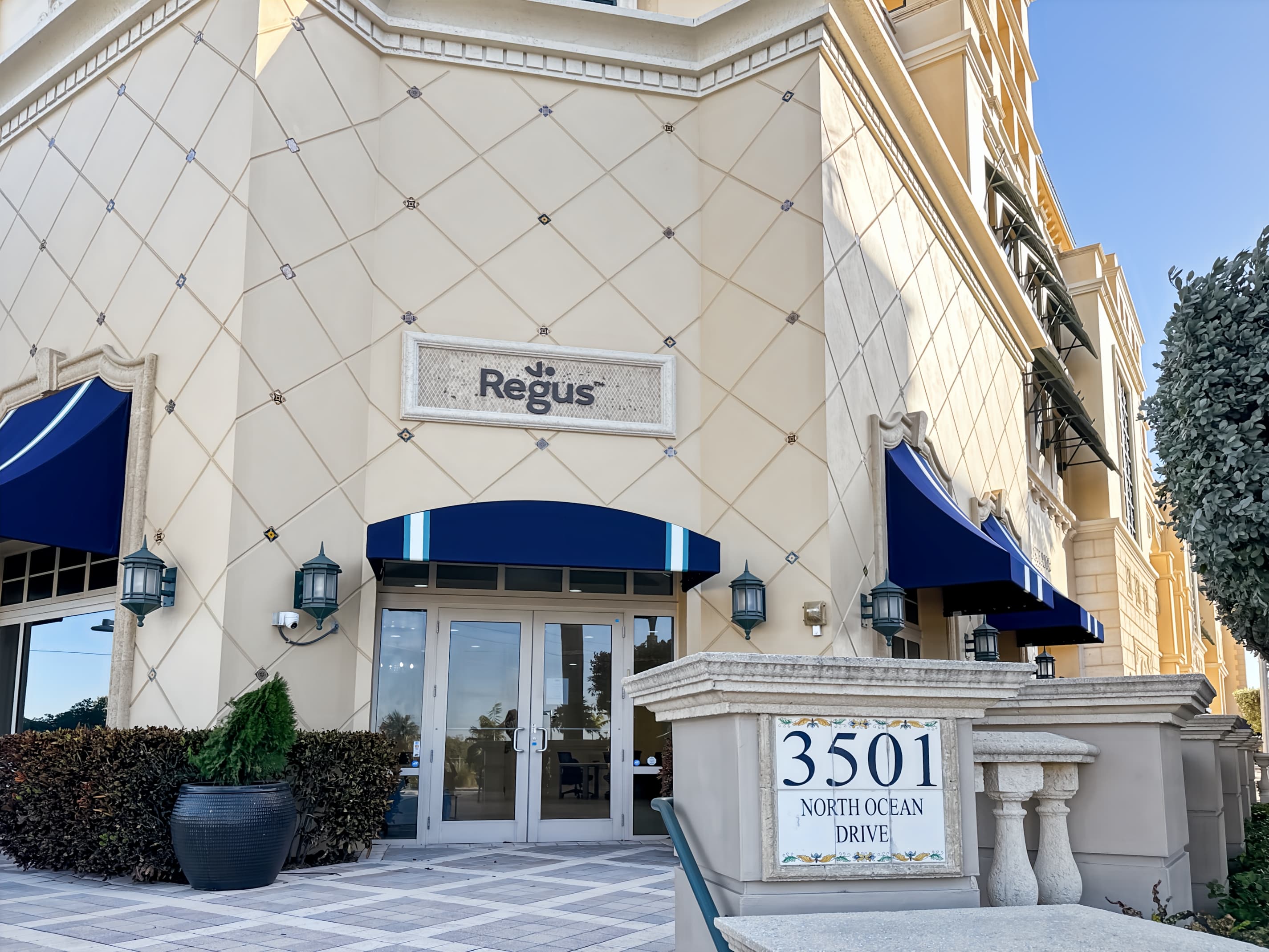 FL, Hollywood - North Ocean Dr image 3