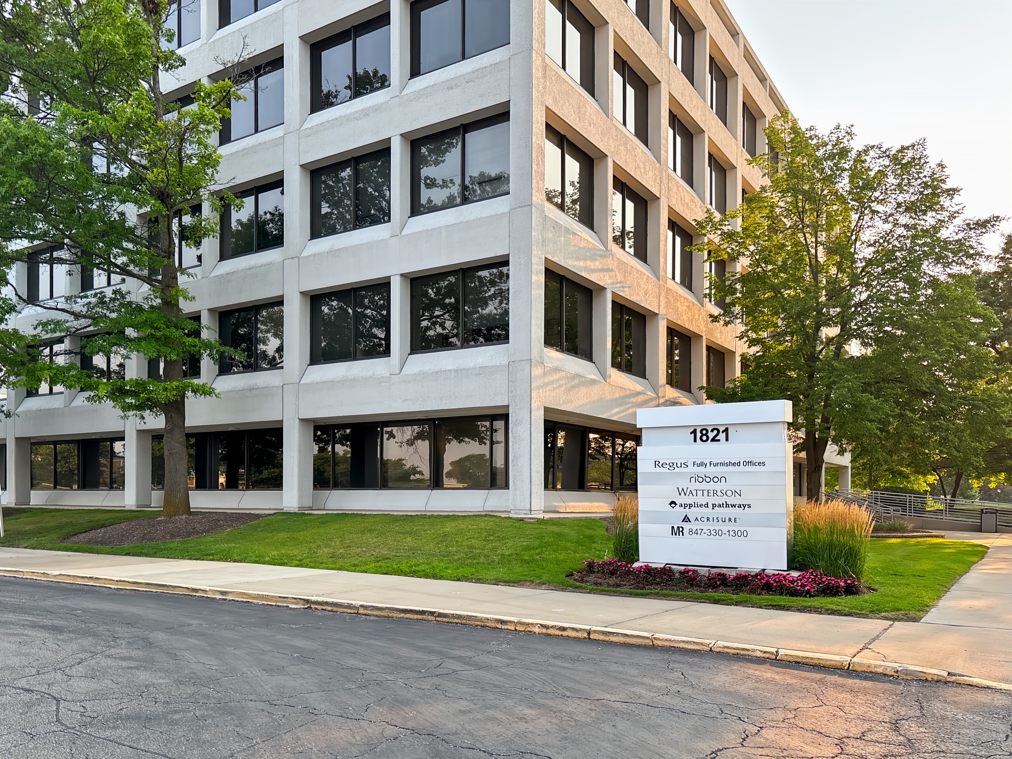 IL, Schaumburg - Gateway Executive Park (HQ) image 11