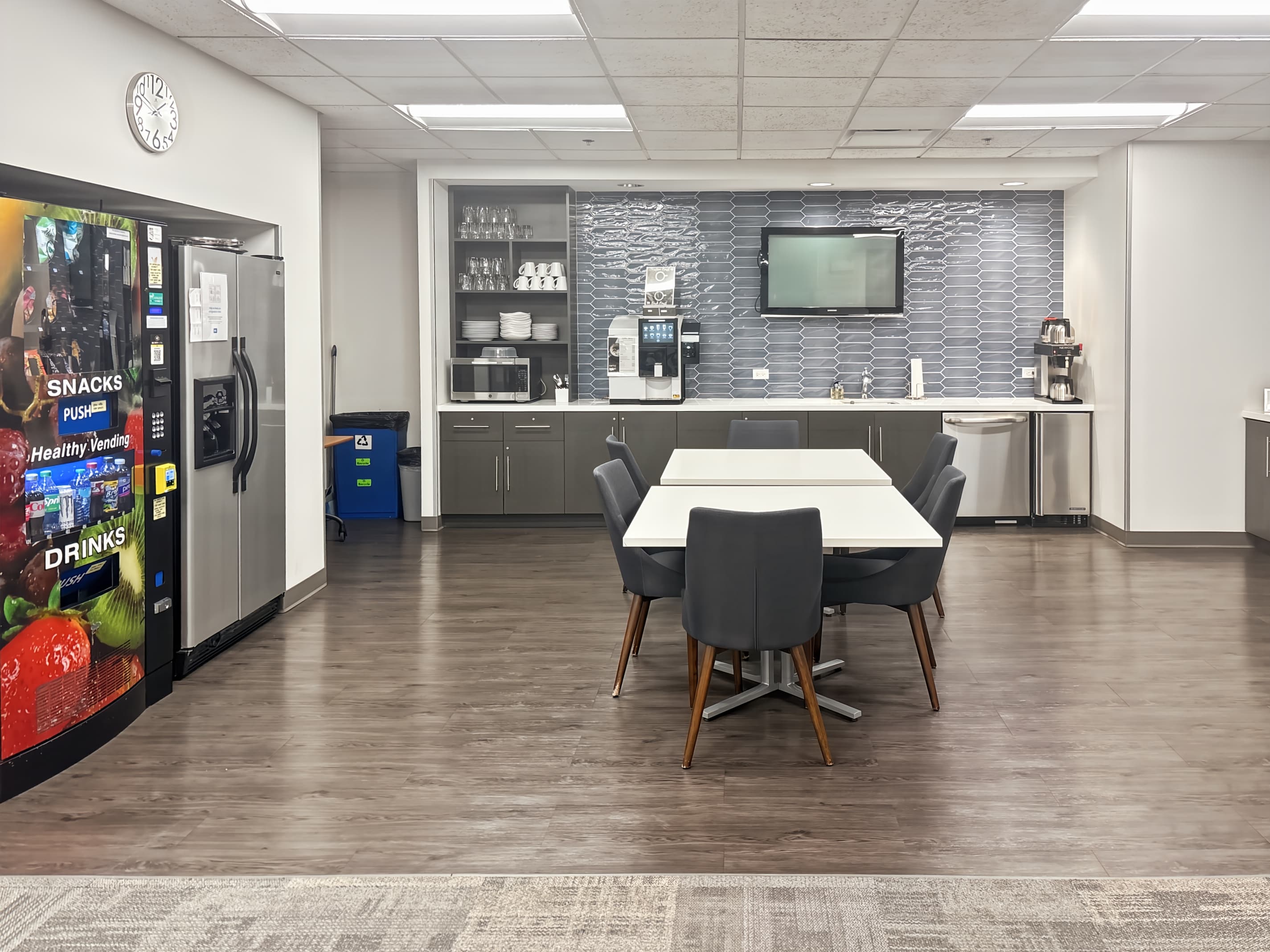 IL, Schaumburg - Gateway Executive Park (HQ) image 6