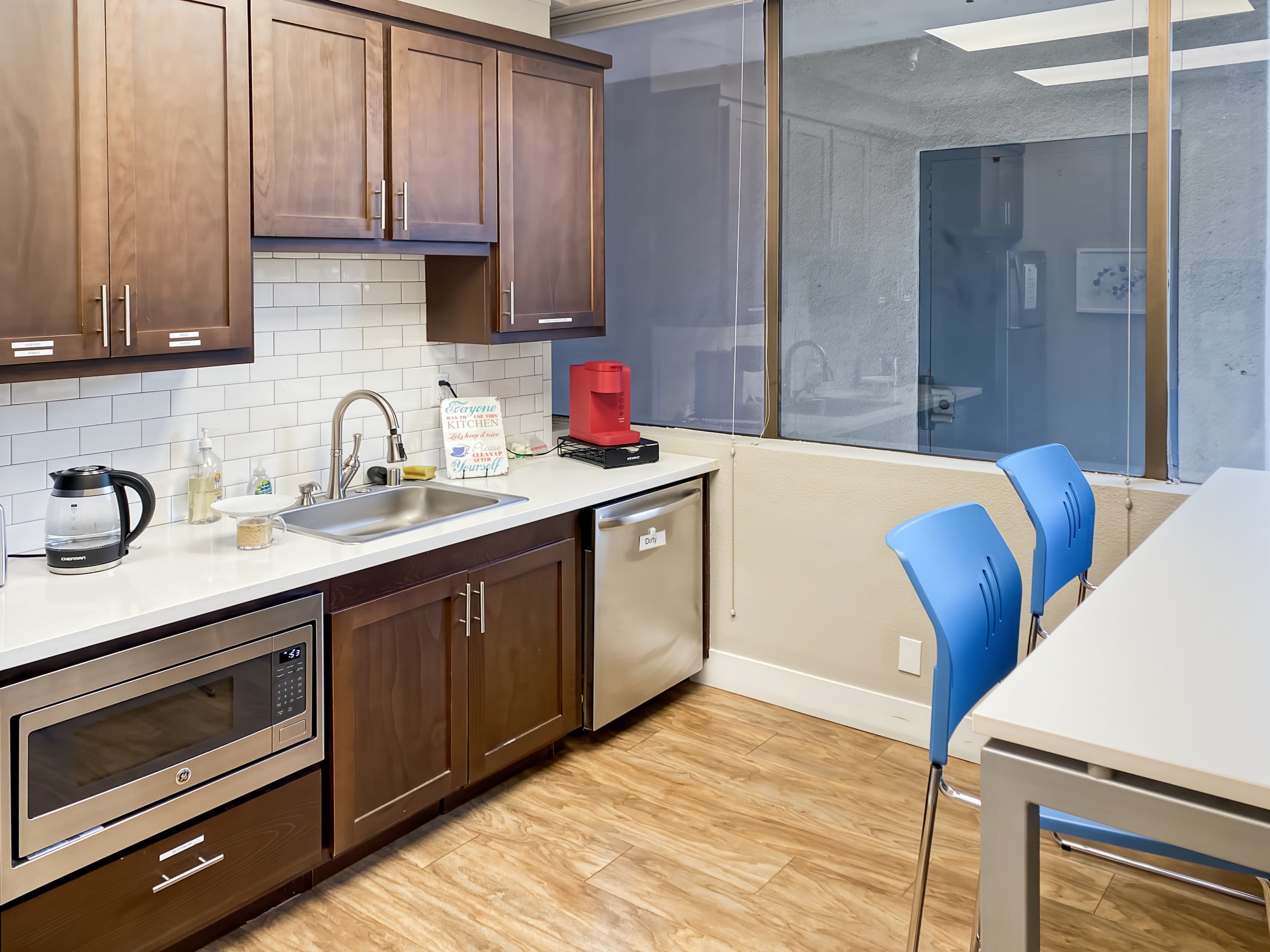 CA, Citrus Heights - Kingswood Drive image 7