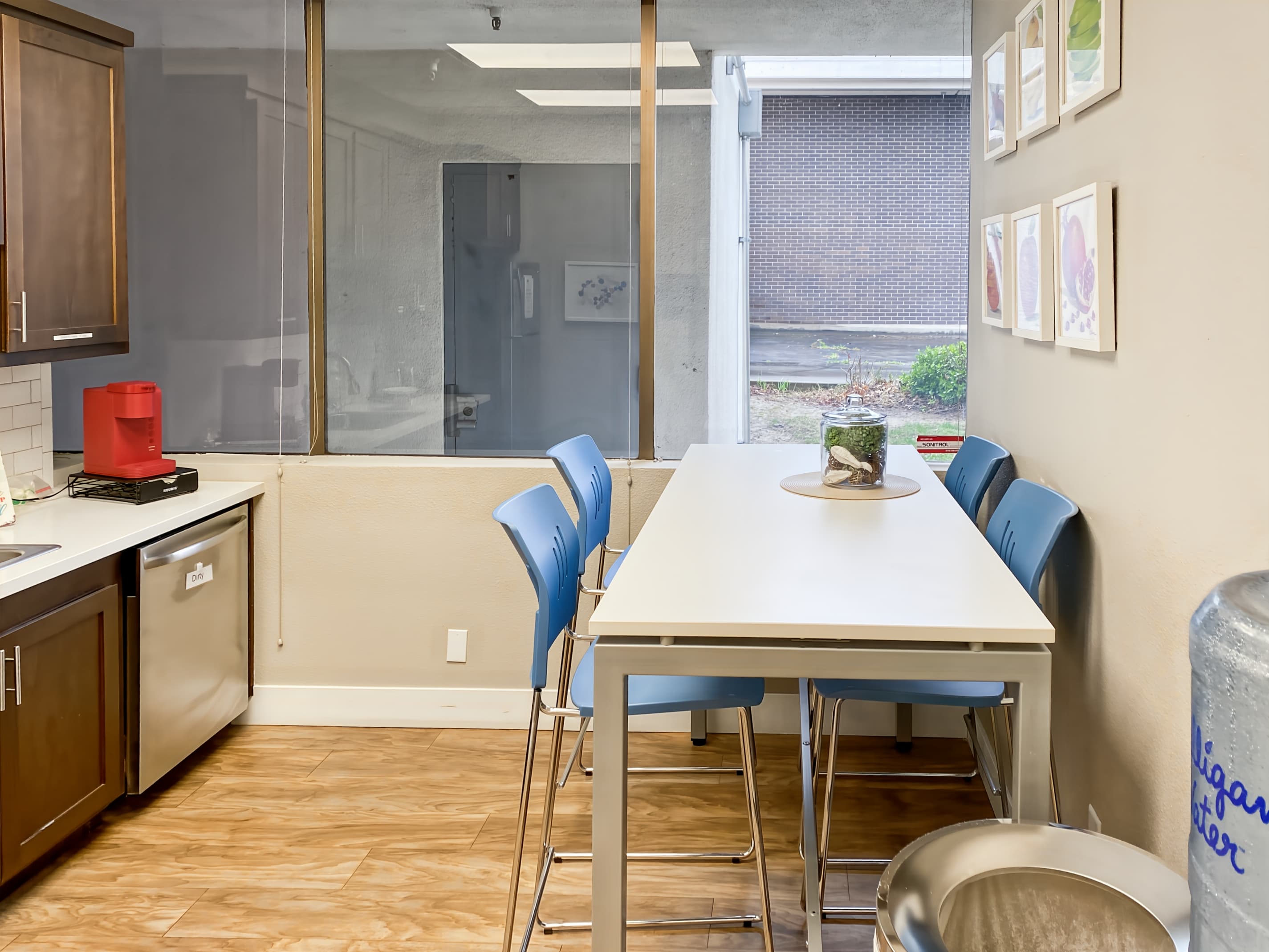 CA, Citrus Heights - Kingswood Drive image 14