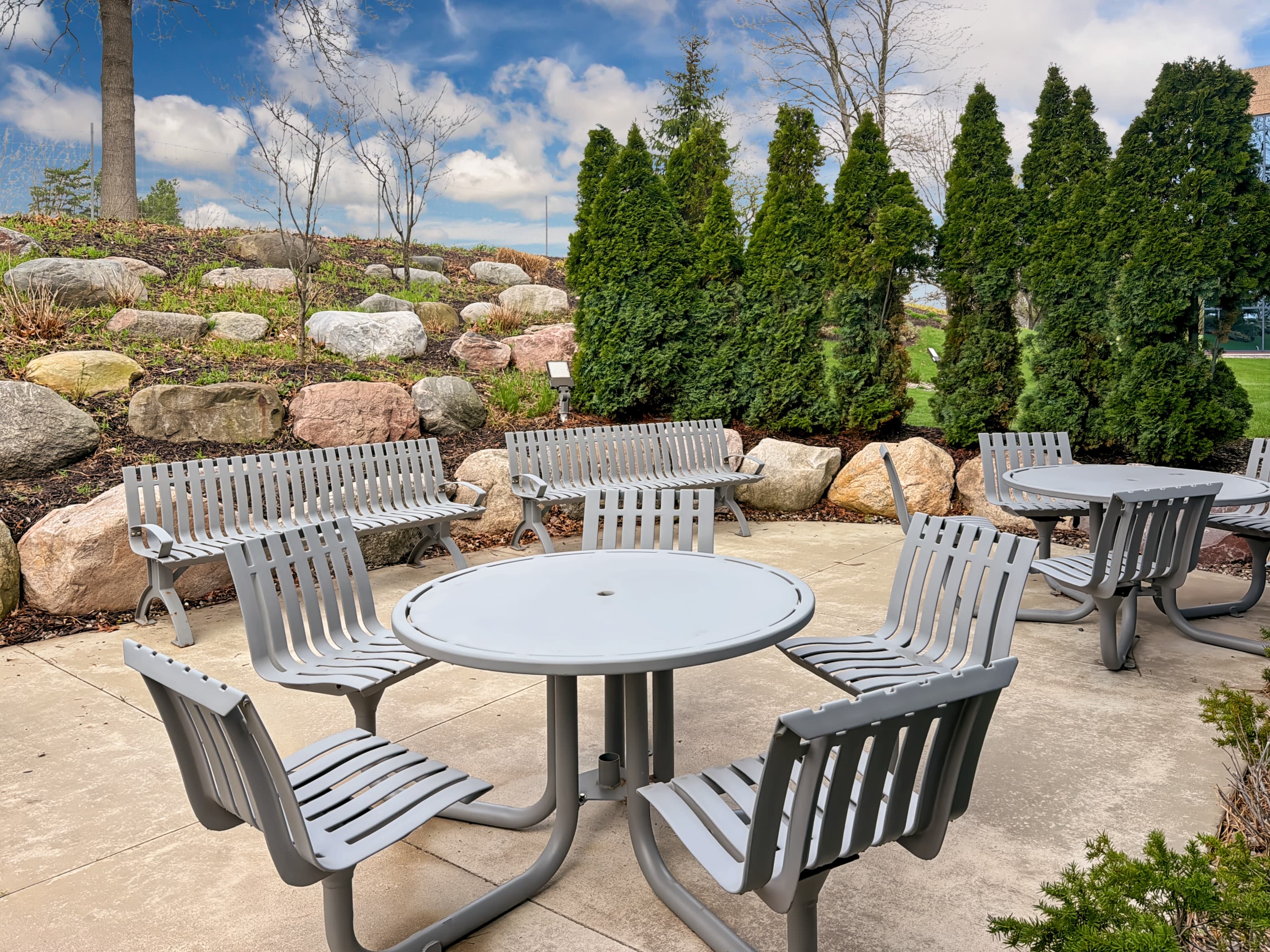 MI, Grand Rapids - Kenmoor Ave image 14