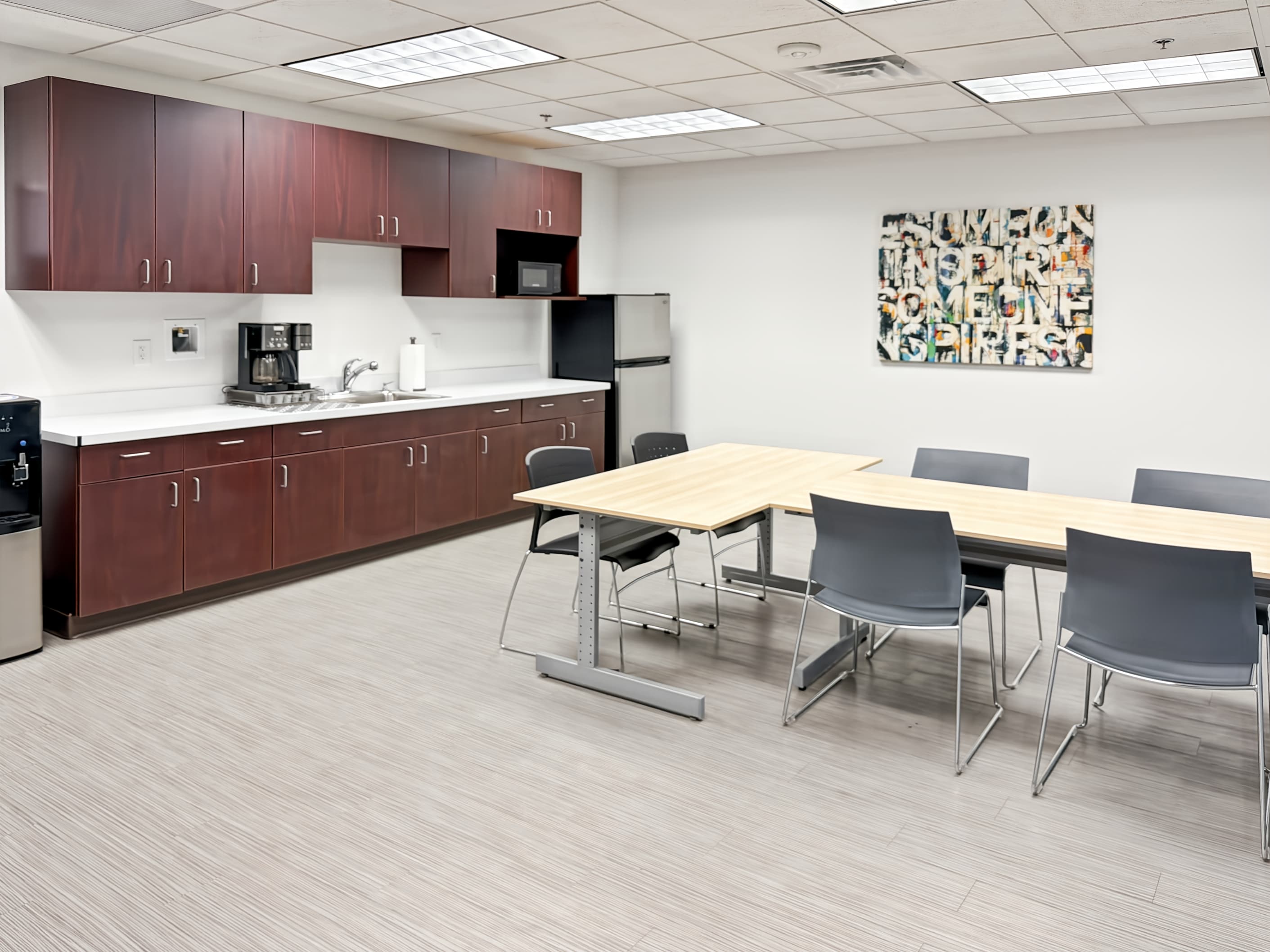 MI, Grand Rapids - Kenmoor Ave image 11
