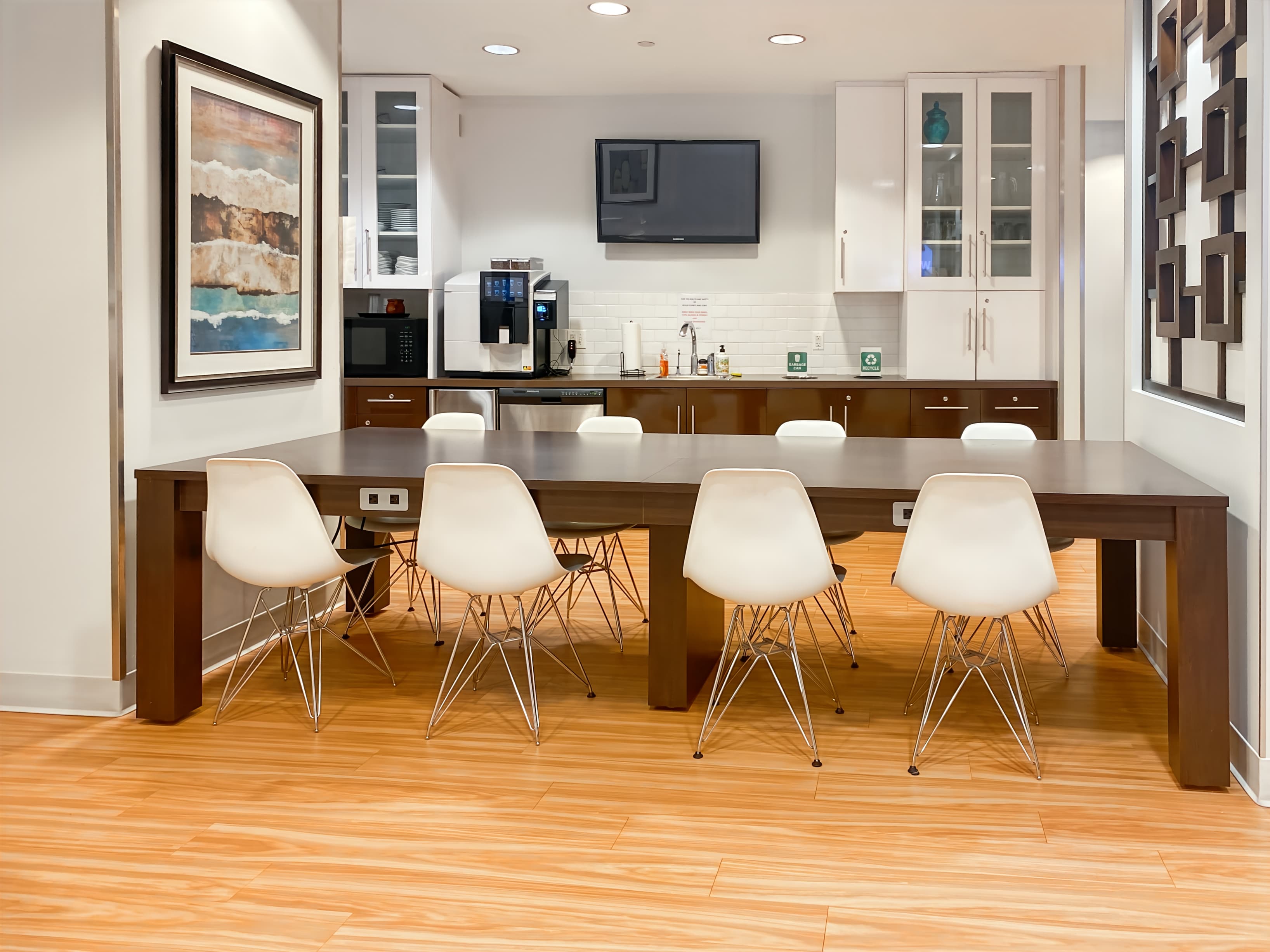 IL, Warrenville - Cantera image 7