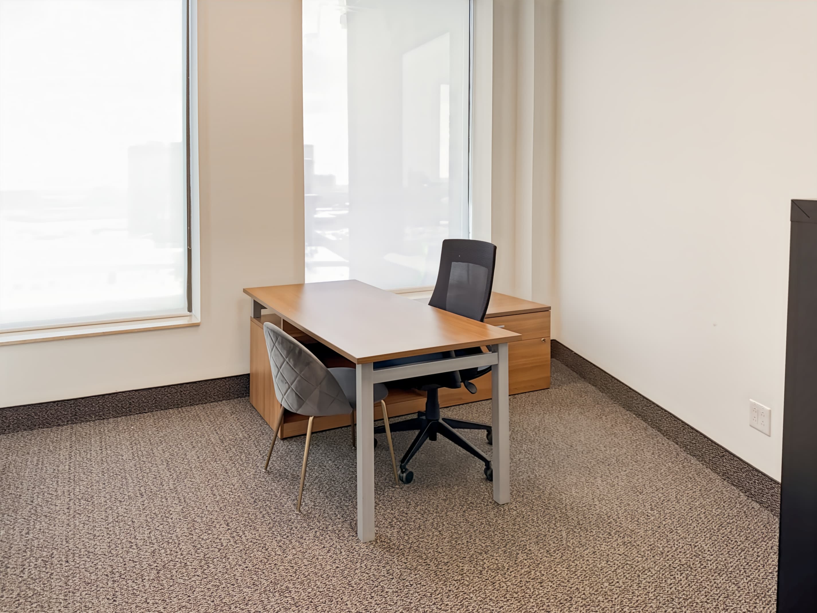 QC, Montreal - Rue Saint-Jacques image 8