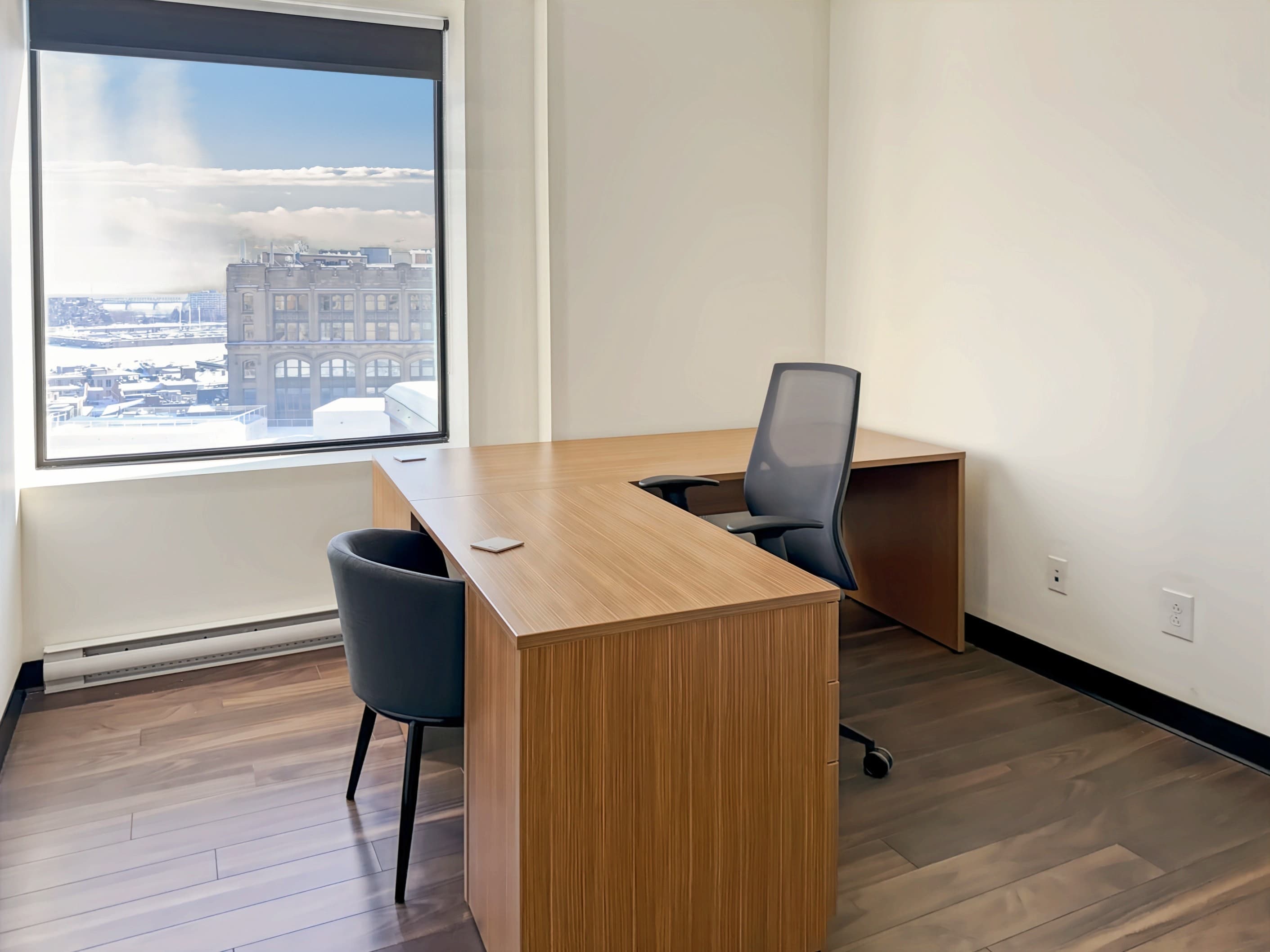 QC, Montreal - Rue Saint-Jacques image 4