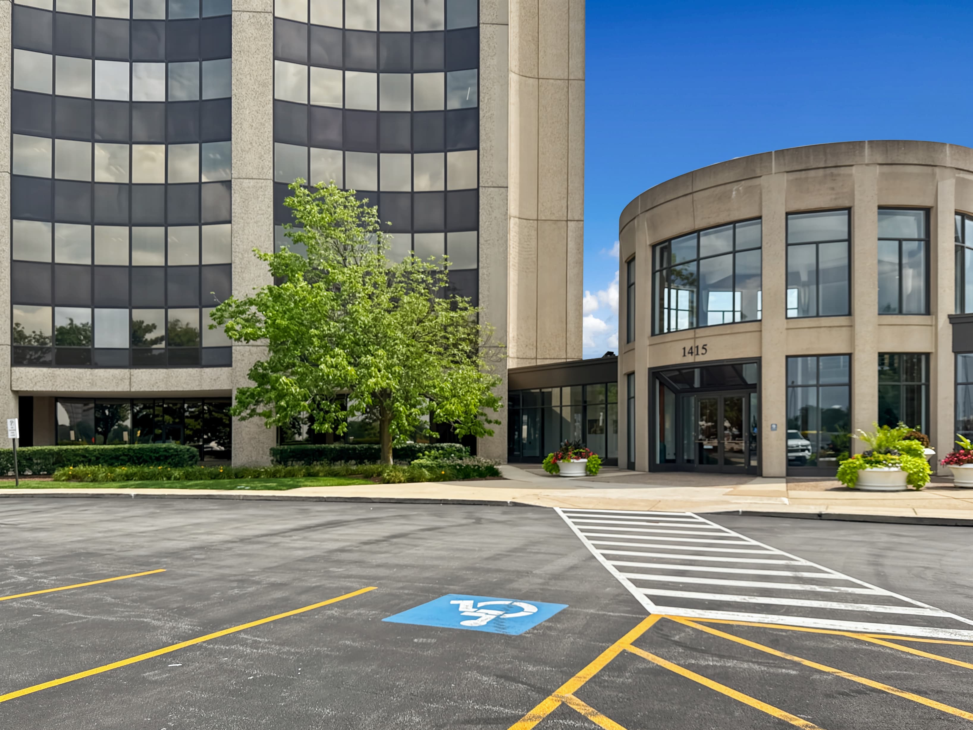 IL, Oak Brook - Regency Towers (HQ) image 7