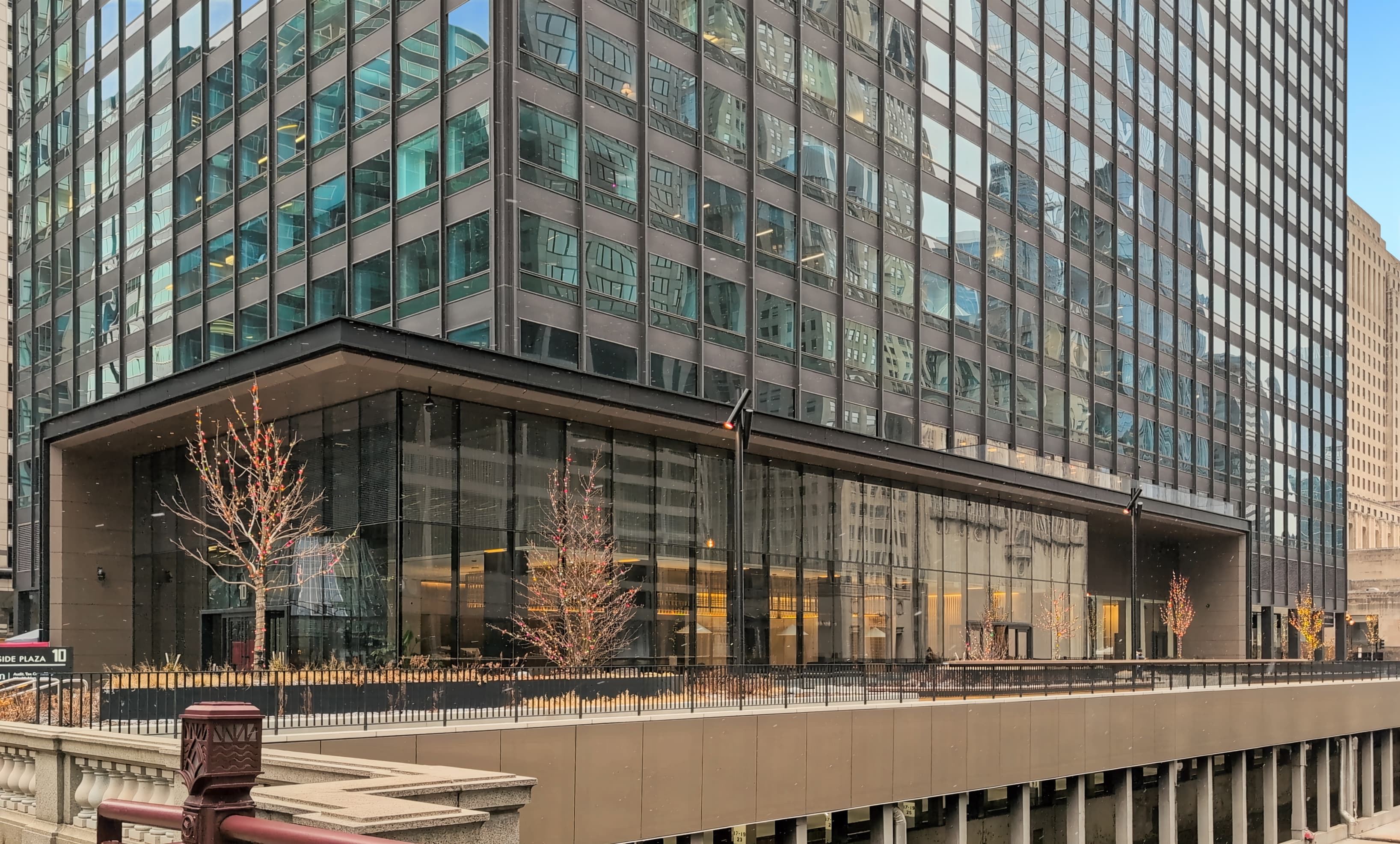 IL, Chicago-CBD - West Loop Riverside Plaza Center image 7