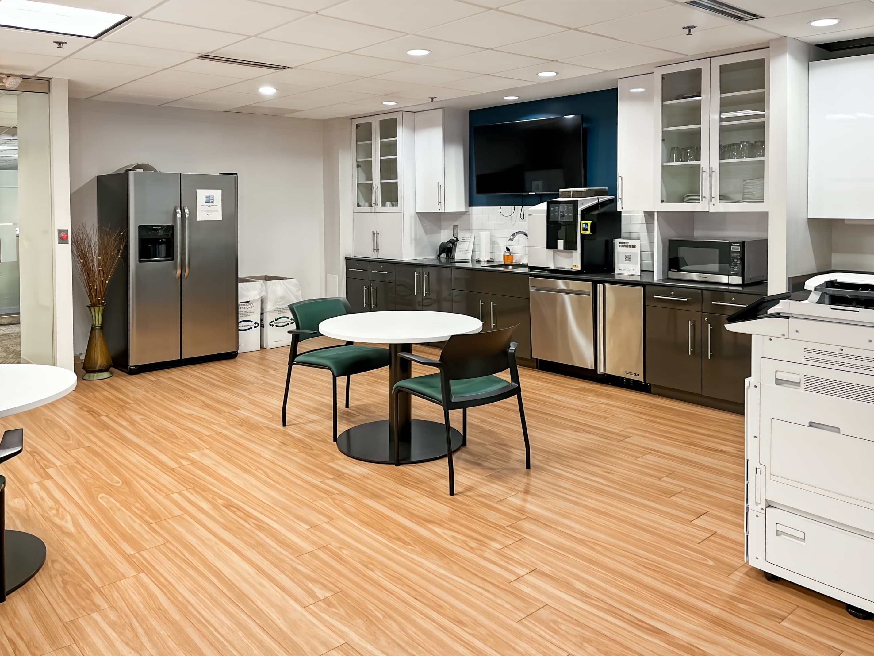 MI, Novi - Crystal Glen (HQ) image 1