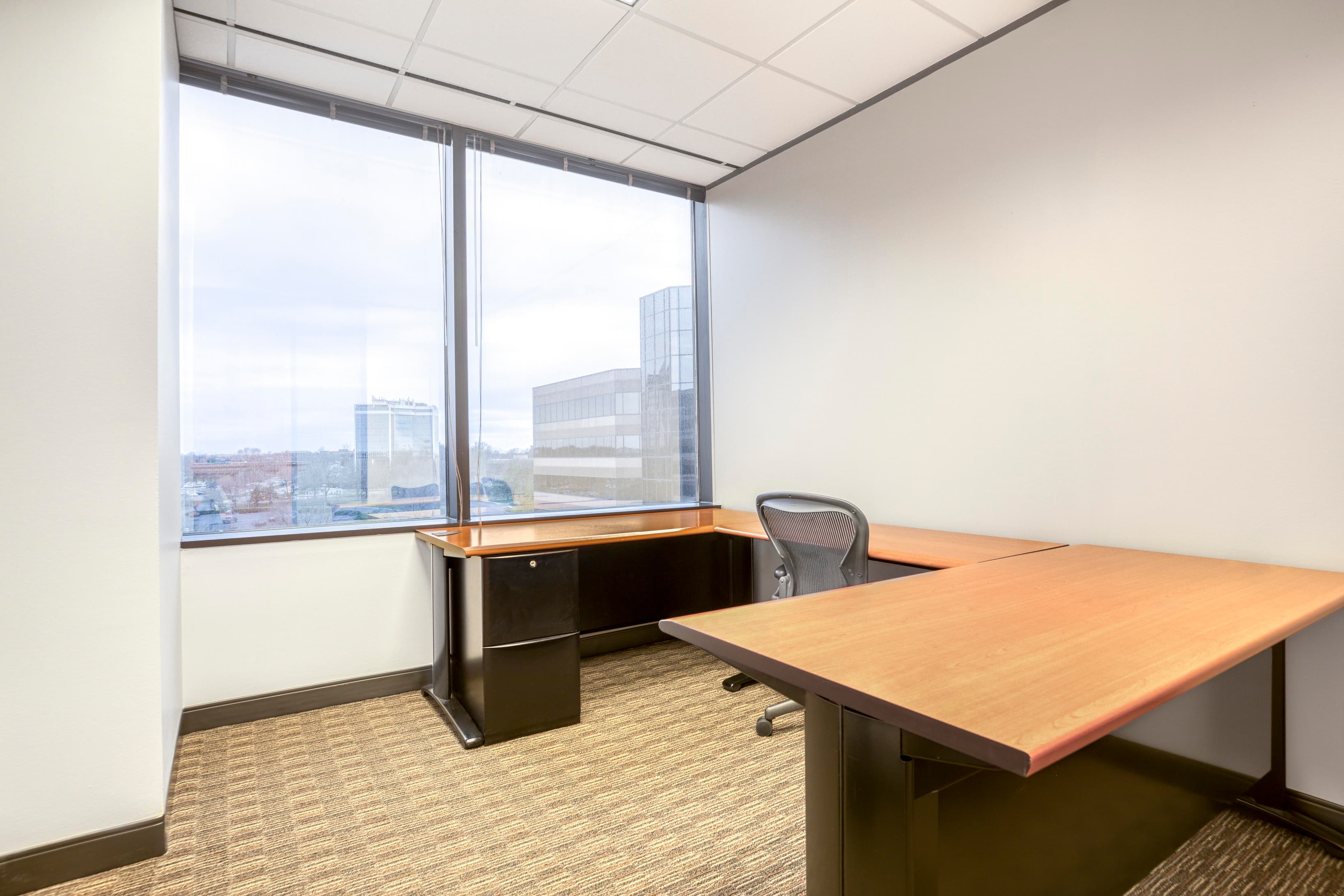 KS, Overland Park - Commerce Plaza (HQ) image 9