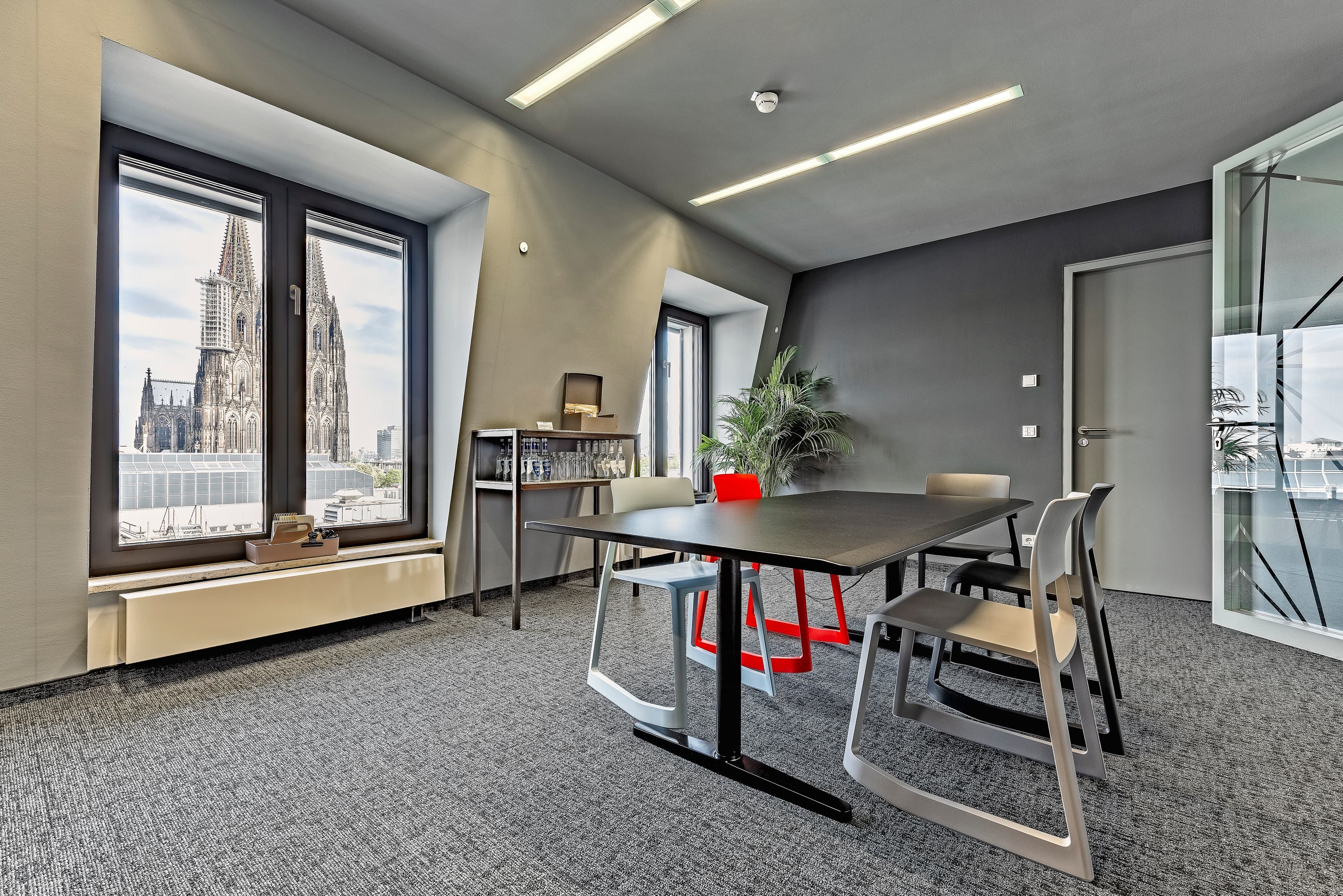 Köln, Design Offices, Dominium image 10