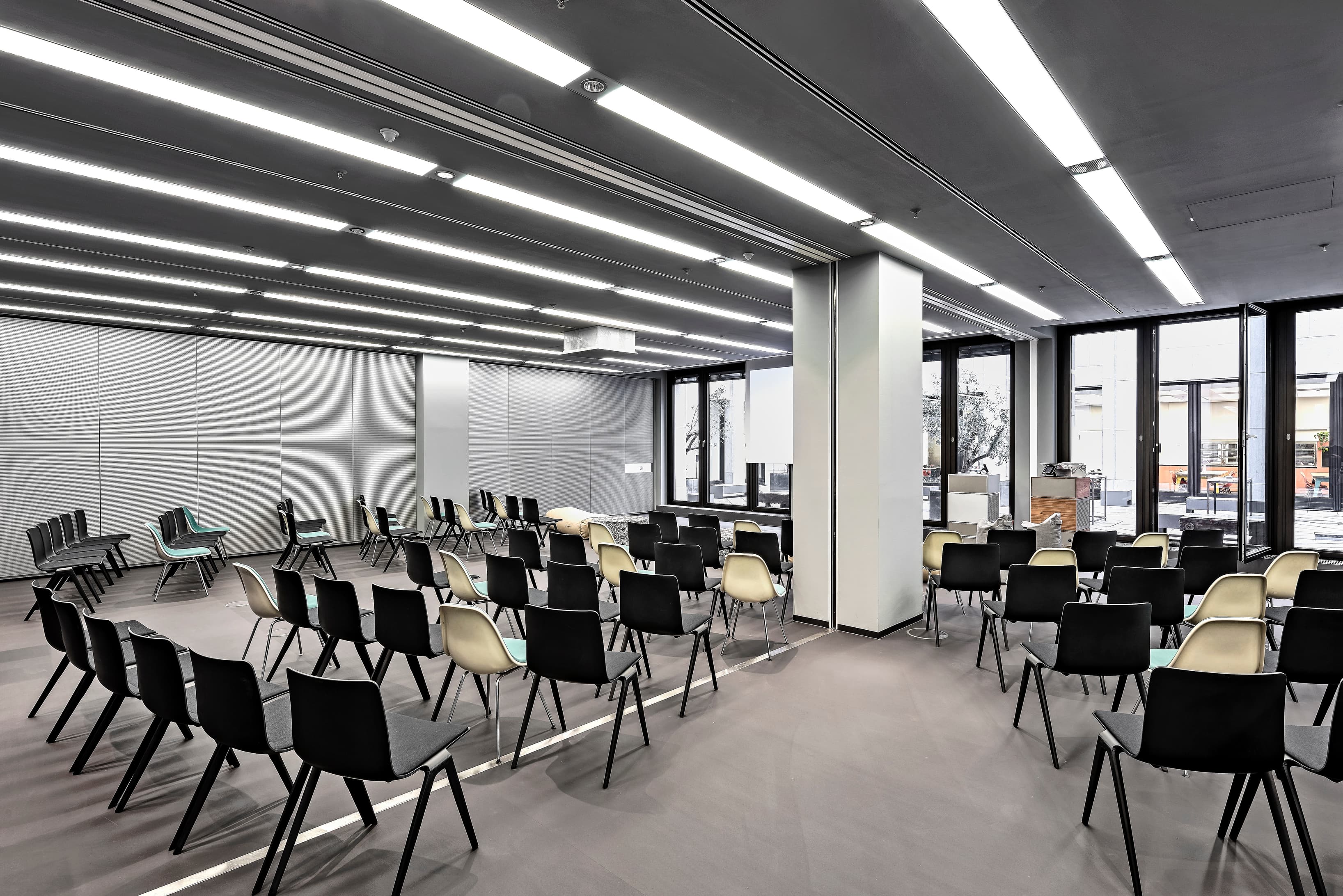 Köln, Design Offices, Dominium image 3