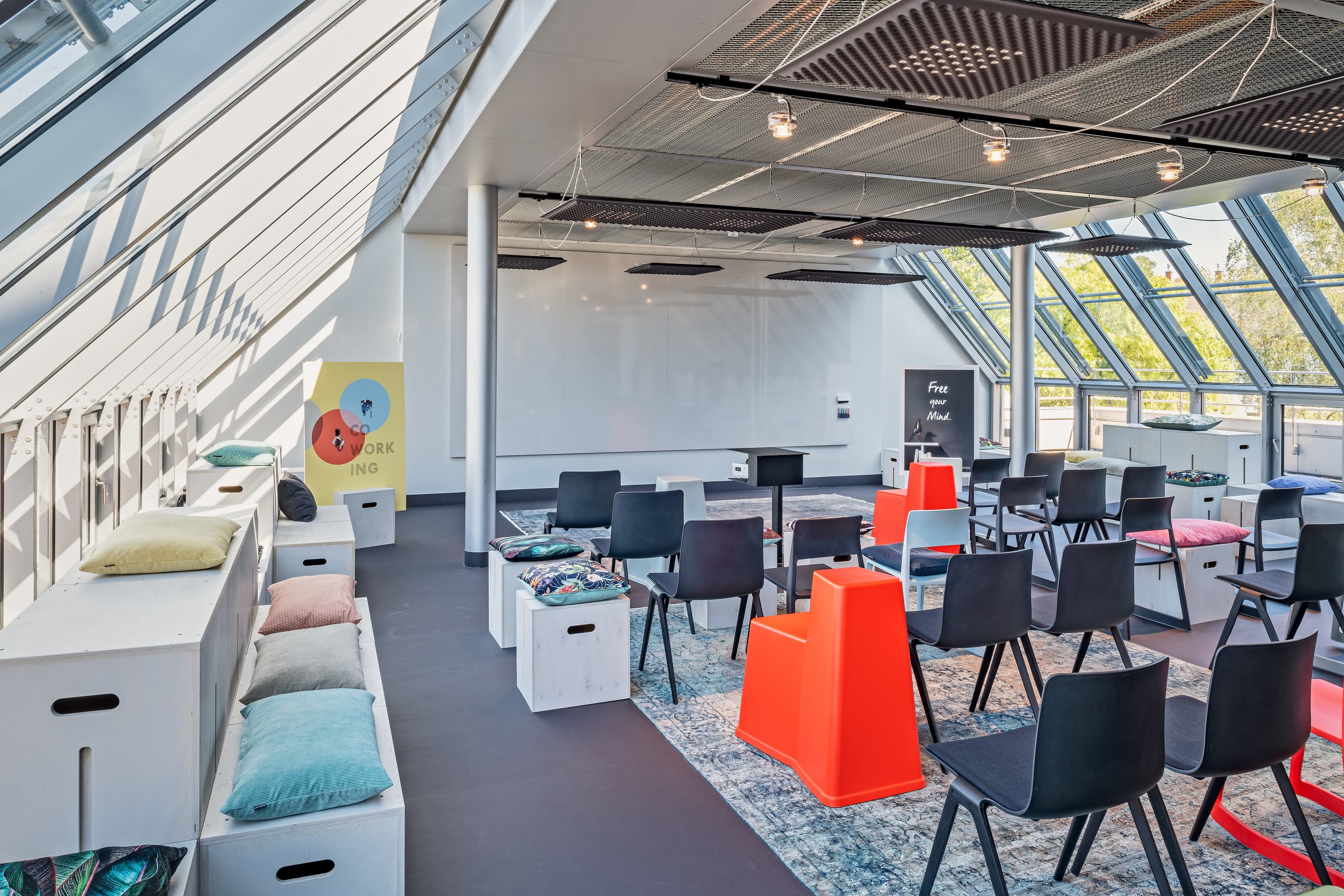 Karlsruhe, Design Offices, Bahnhofplatz image 5 Karlsruhe, Design Offices, Bahnhofplatz image 5