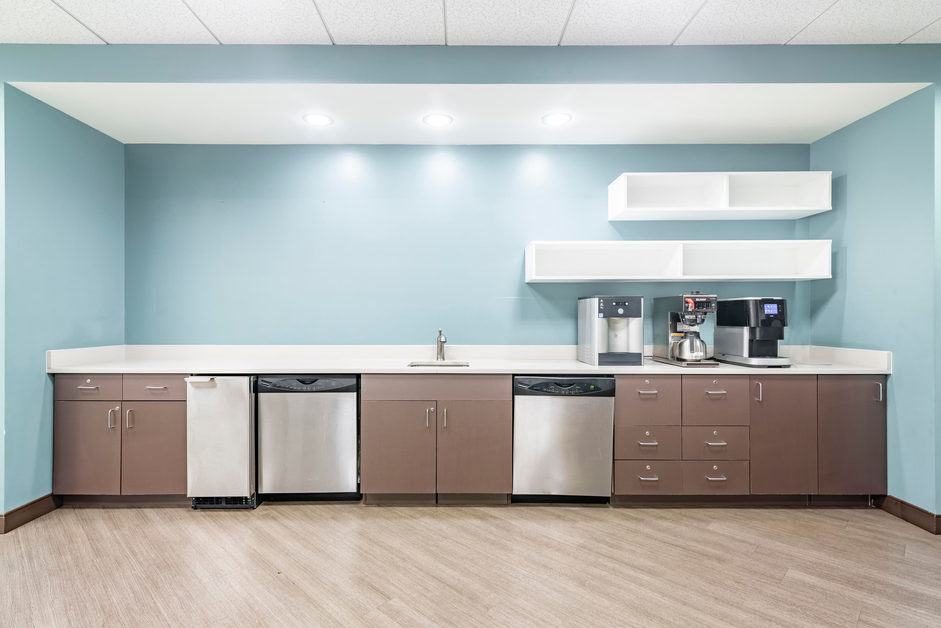 FL, Tampa - Rocky Point (HQ) image 3