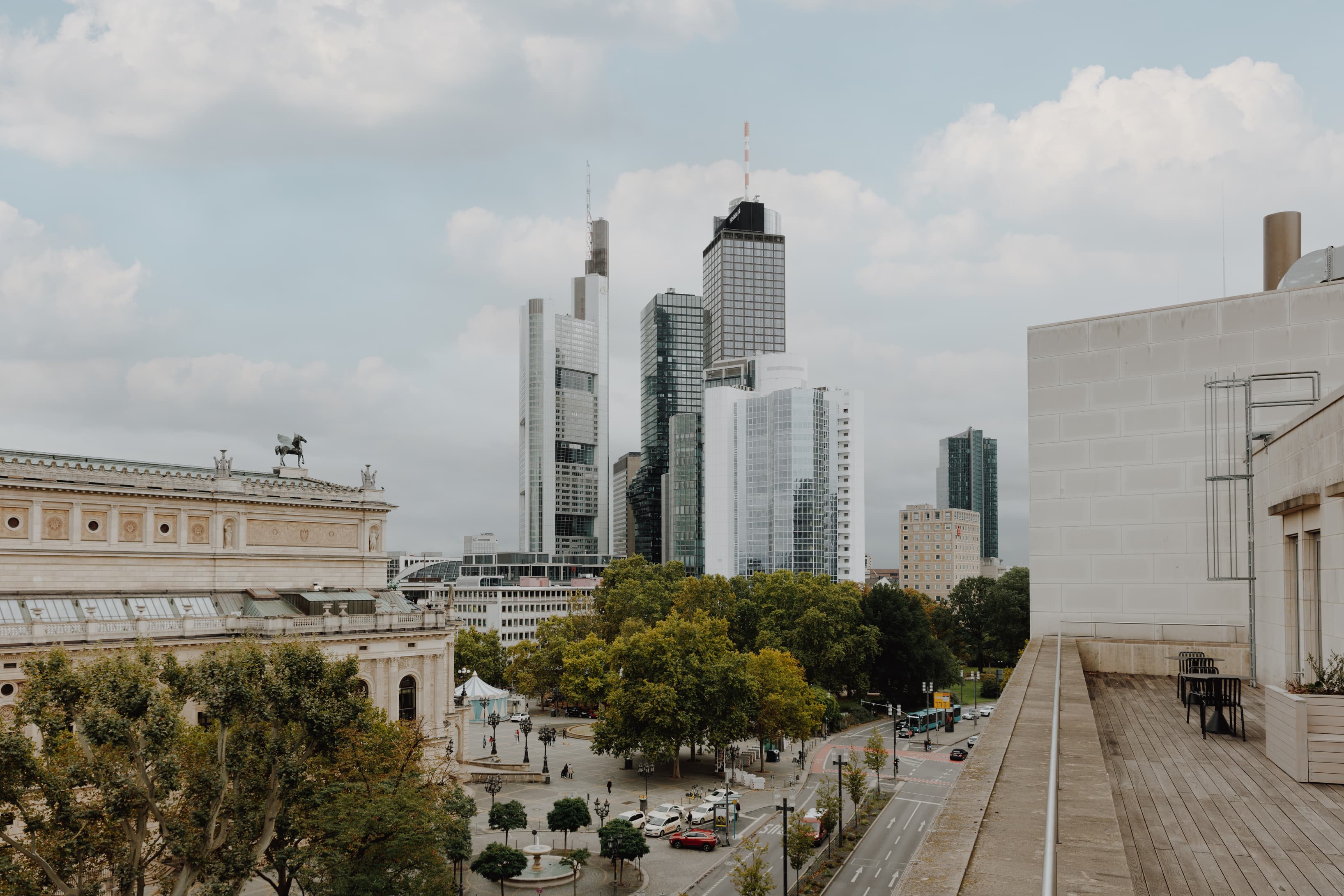 FRANKFURT, SIGNATURE Oper 46 image 2