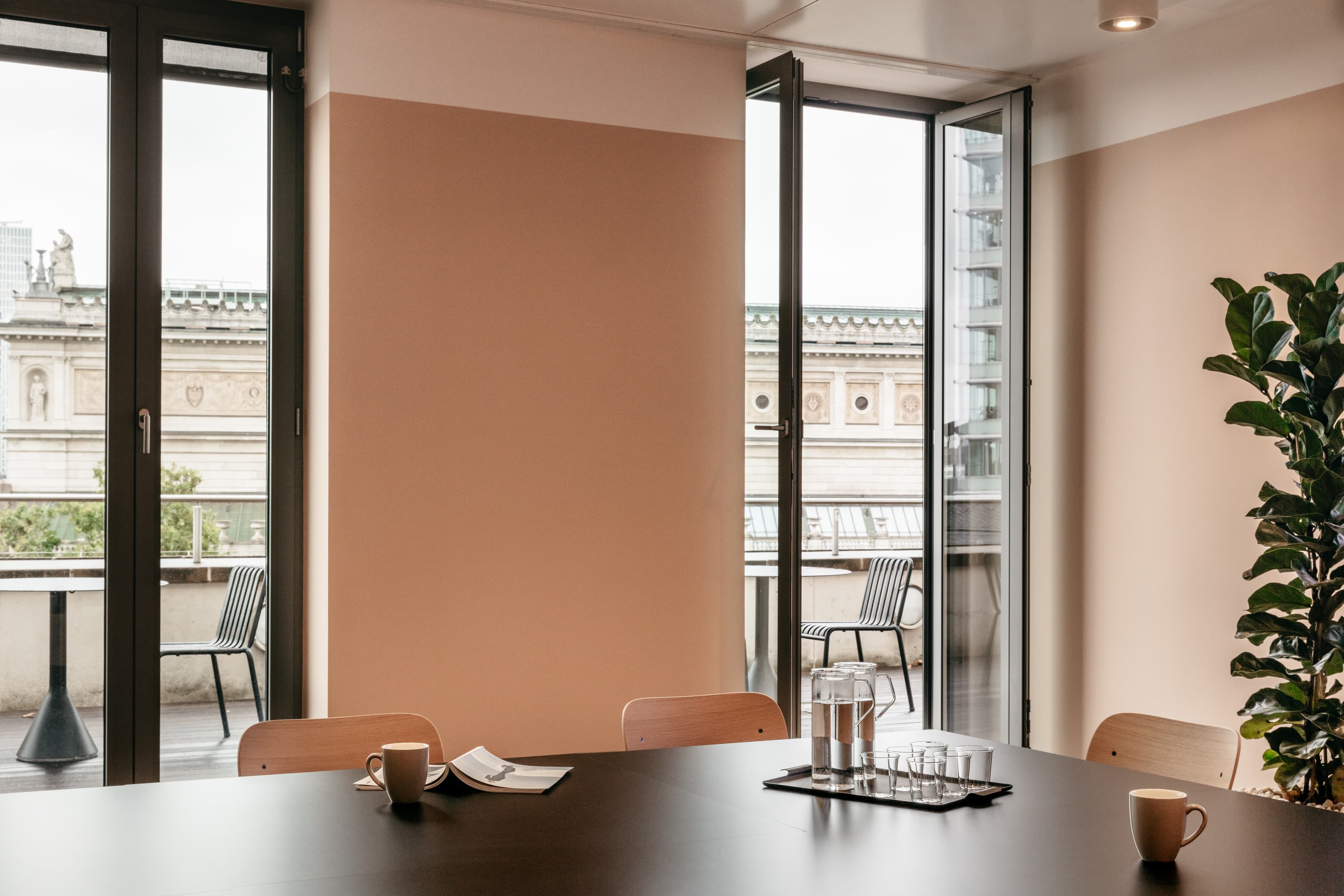 FRANKFURT, SIGNATURE Oper 46 image 7