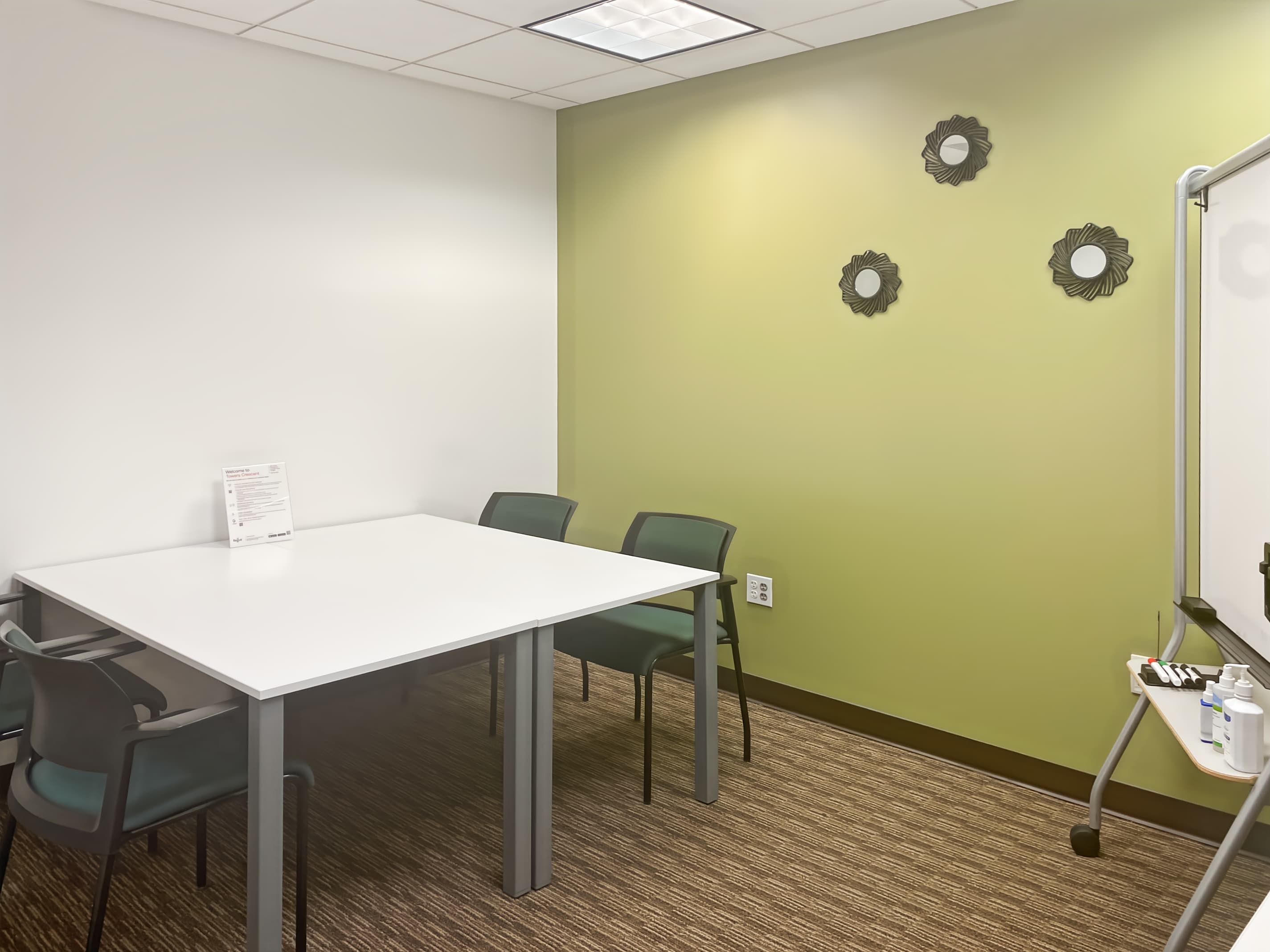 VA, Vienna - Towers Crescent image 7