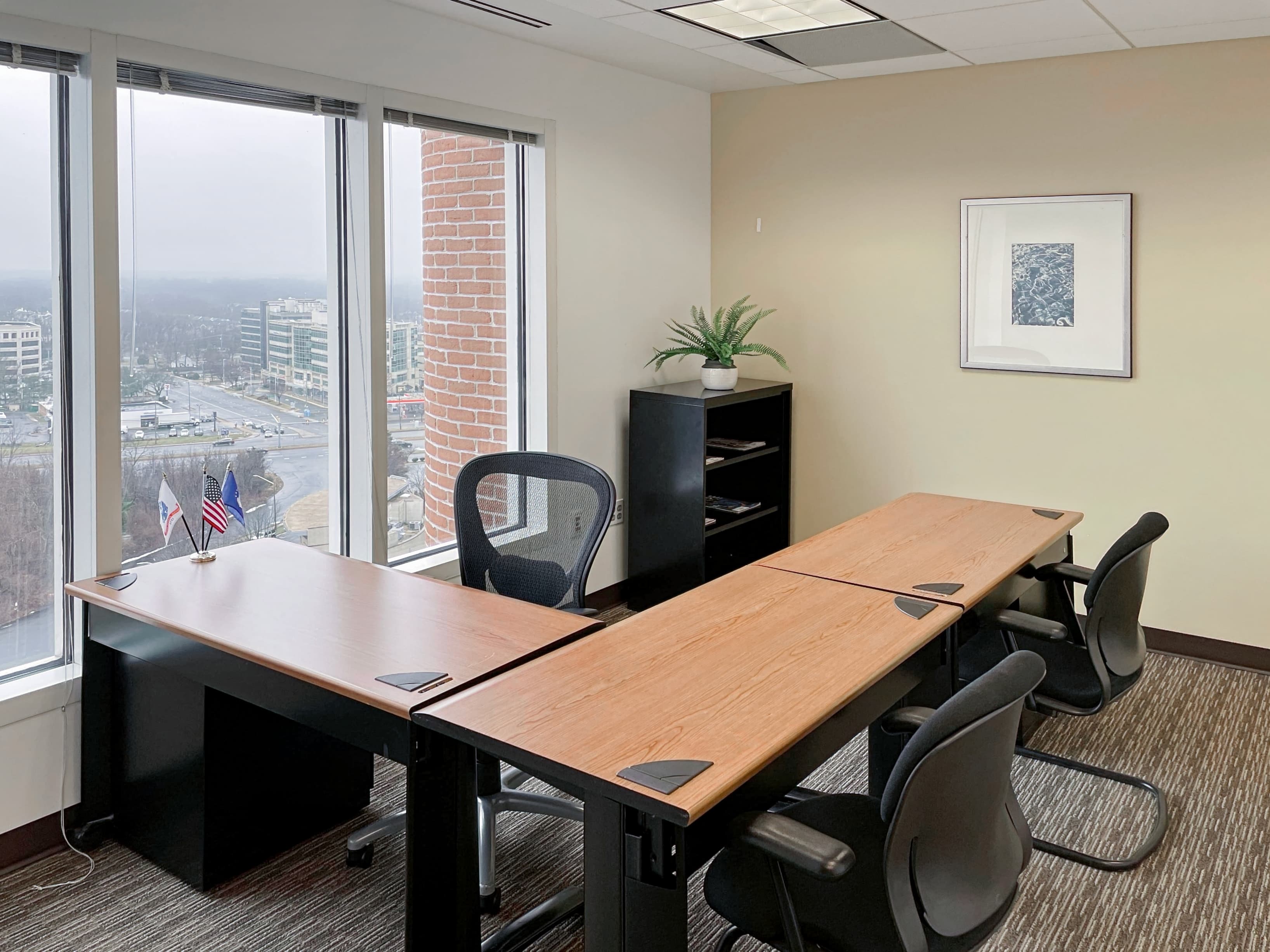 VA, Vienna - Towers Crescent image 11