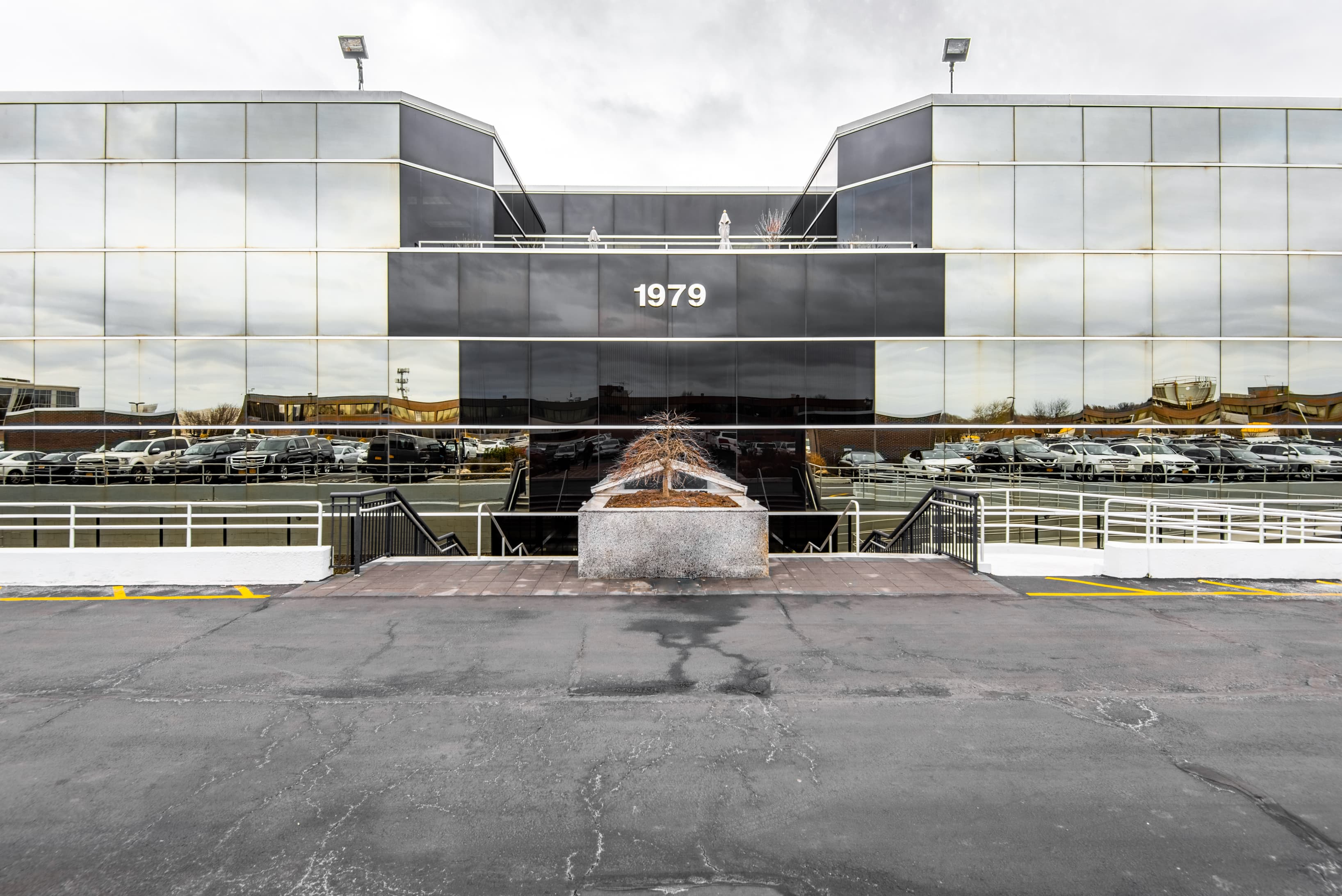 NY, Lake Success - Lake Success (HQ) image 2 NY, Lake Success - Lake Success (HQ) image 2