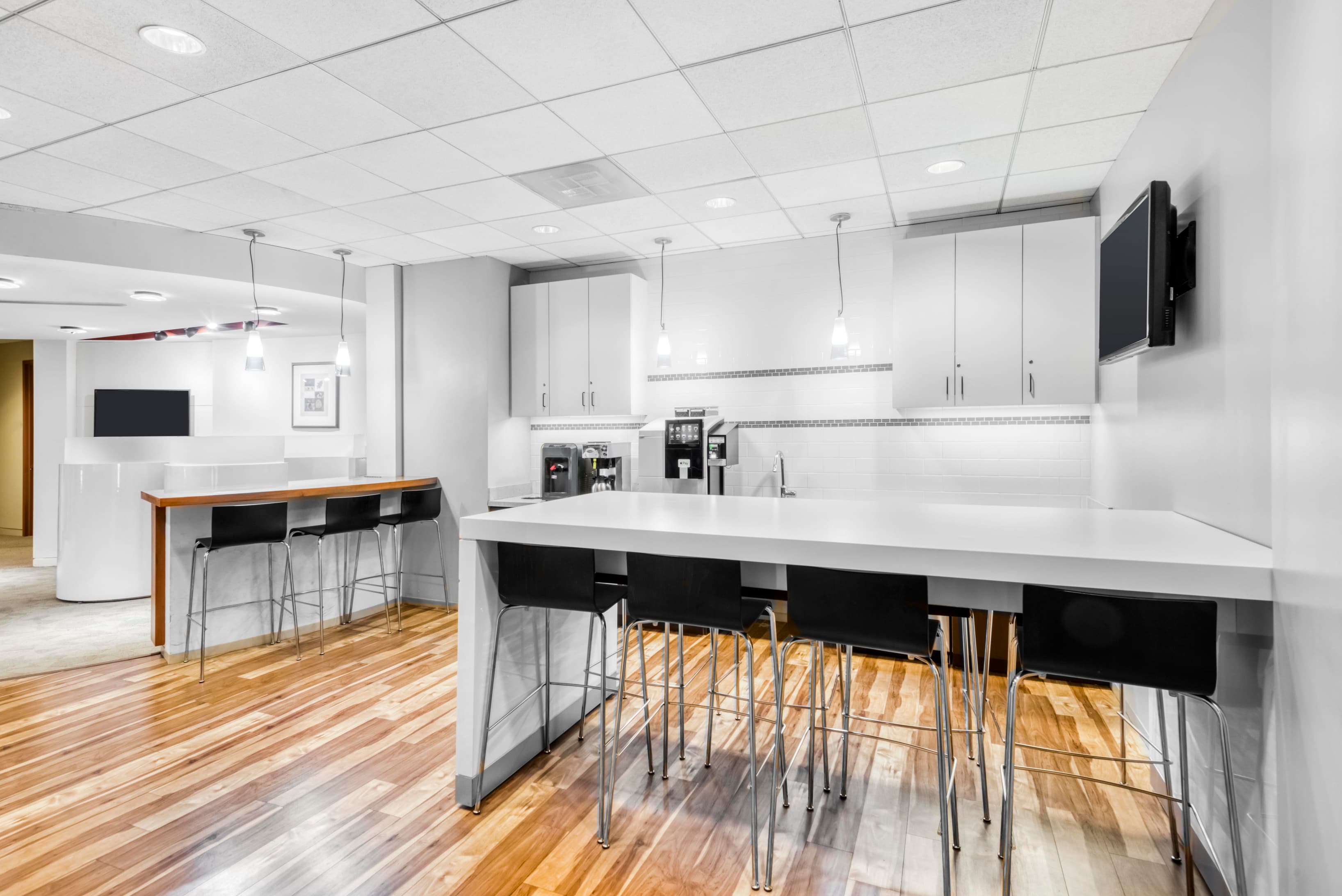 NJ, Short Hills - 51 JFK Parkway image 4 NJ, Short Hills - 51 JFK Parkway image 4