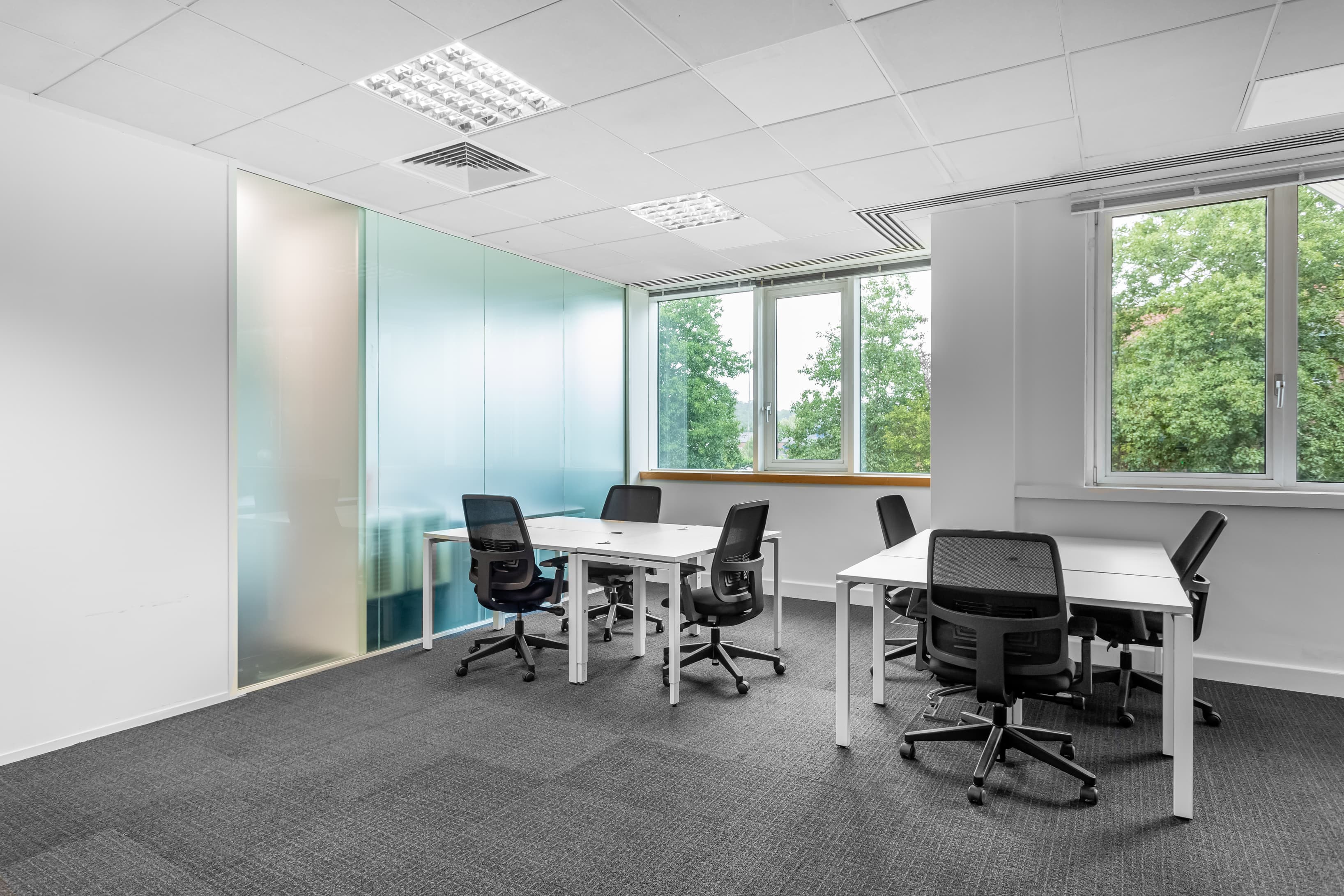 LEATHERHEAD, Kingston Road image 6