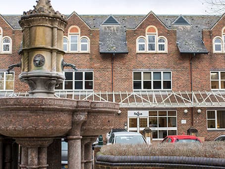 ST. ALBANS, Victoria Square image 11