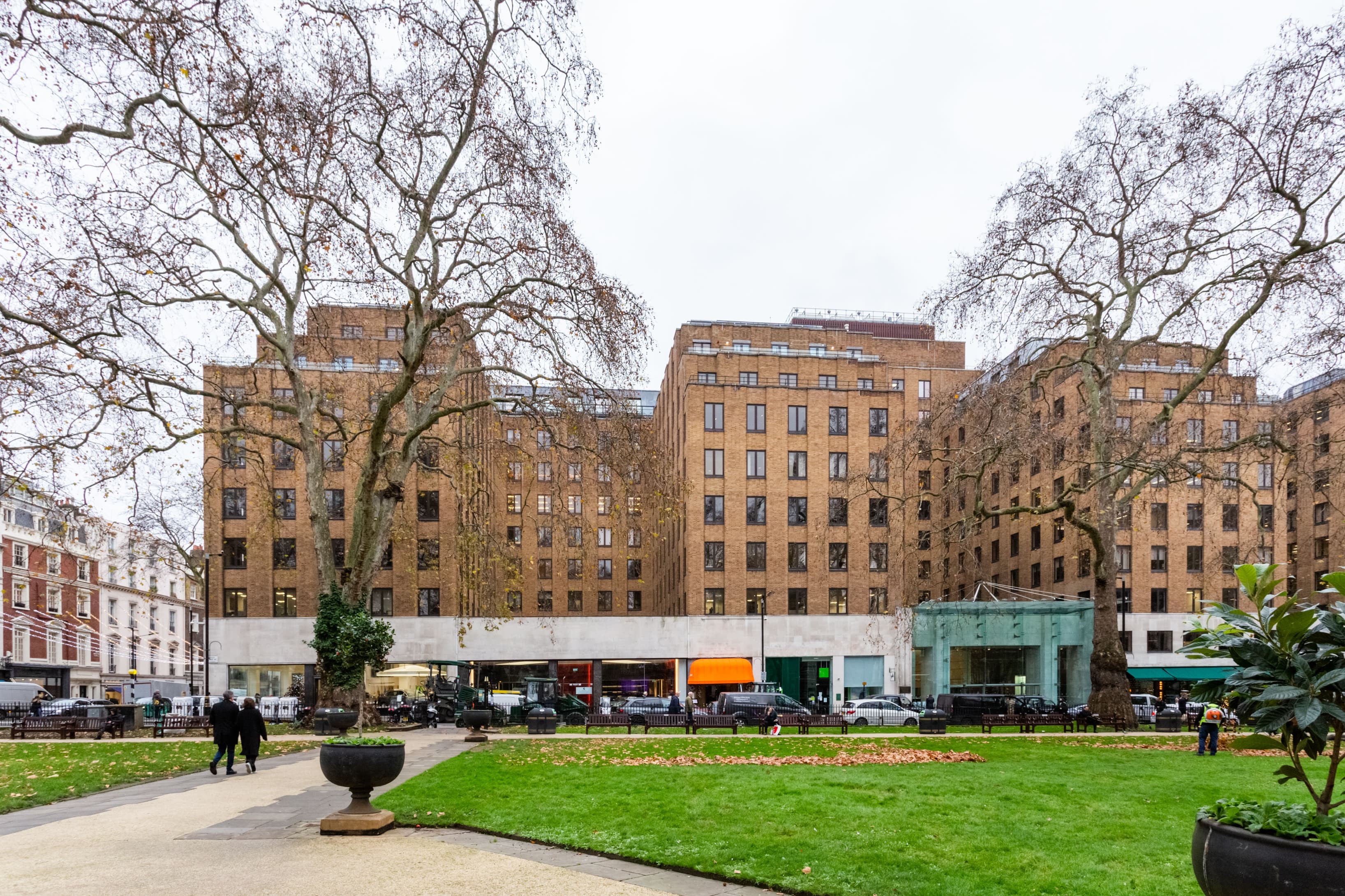 LONDON, Mayfair - Berkeley Square image 8